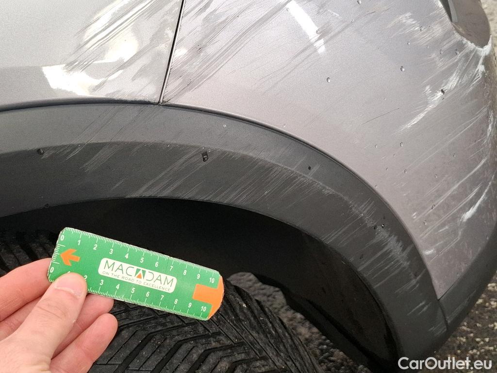  Citroen  C4 CITROEN  / 2020 / 5P / Berline PureTech 100 S&S BVM6 Live Pack Business #40