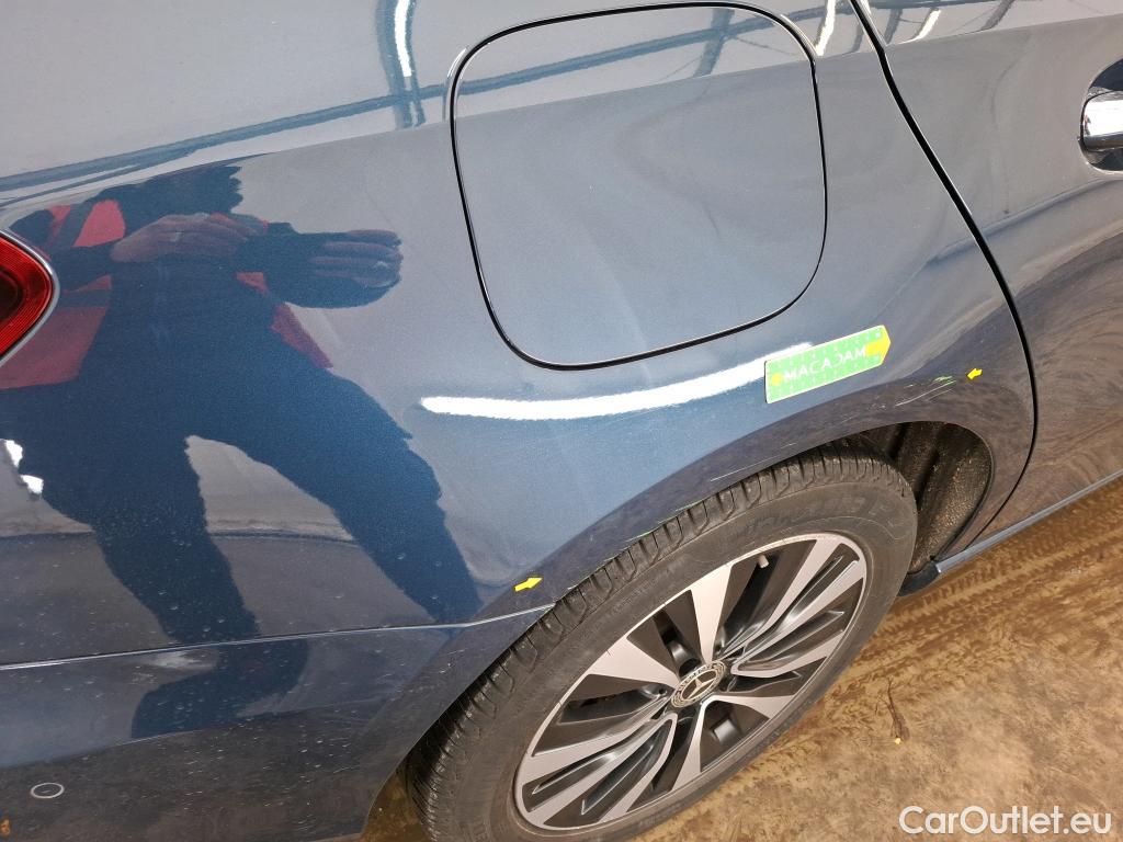  Mercedes  A-Klasse MERCEDES-BENZ Classe A Berline / 2018 / 4P / Berline A 250 e Business Line 8G-DCT #12