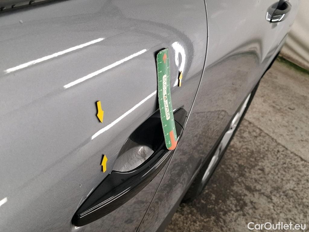  Citroen  C4 CITROEN  / 2020 / 5P / Berline PureTech 100 S&S BVM6 Live Pack Business #19