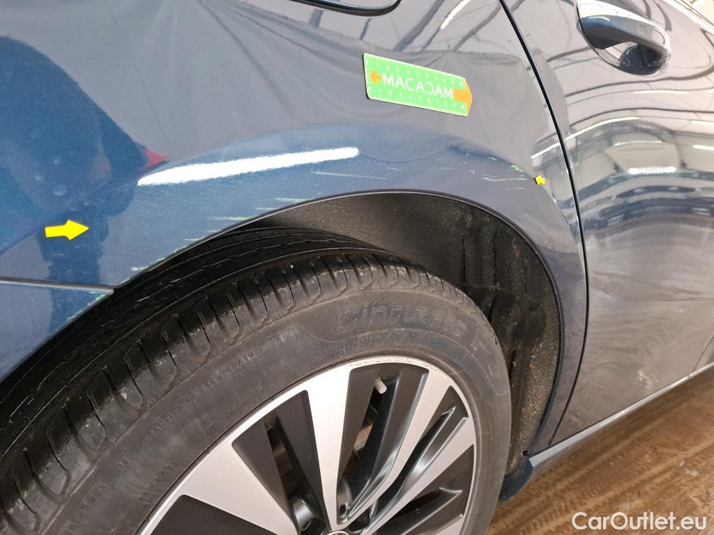  Mercedes  A-Klasse MERCEDES-BENZ Classe A Berline / 2018 / 4P / Berline A 250 e Business Line 8G-DCT #13