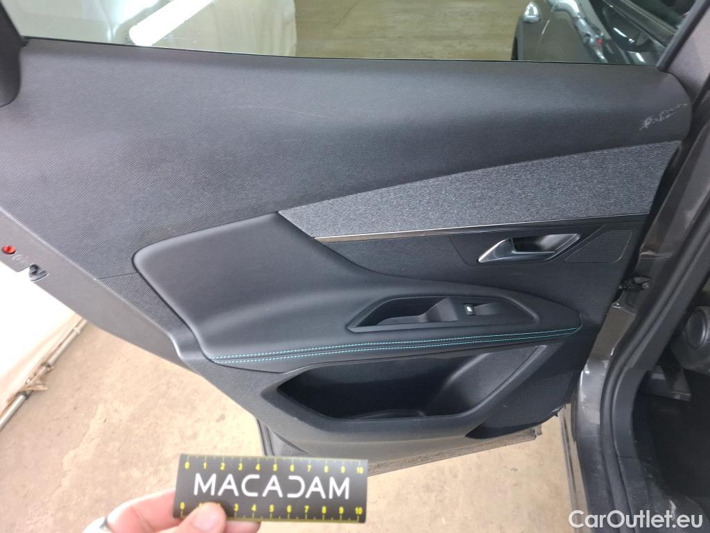  Peugeot  3008  II Allure Pack 1.5 HDi 130CV BVA8 E6d #1