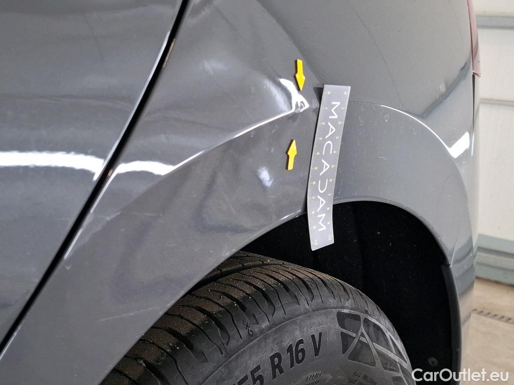  Volkswagen  Golf  VOLKSWAGEN / 2020 / 5P / Berline 2.0 TDI SCR 150 DSG7 Life Busi #3