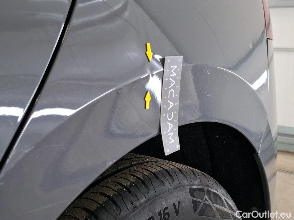  Volkswagen  Golf  VOLKSWAGEN / 2020 / 5P / Berline 2.0 TDI SCR 150 DSG7 Life Busi #2