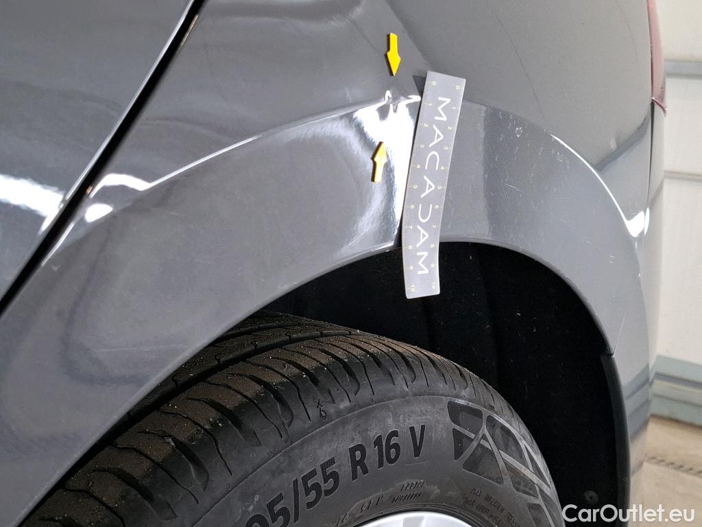  Volkswagen  Golf  VOLKSWAGEN / 2020 / 5P / Berline 2.0 TDI SCR 150 DSG7 Life Busi #4