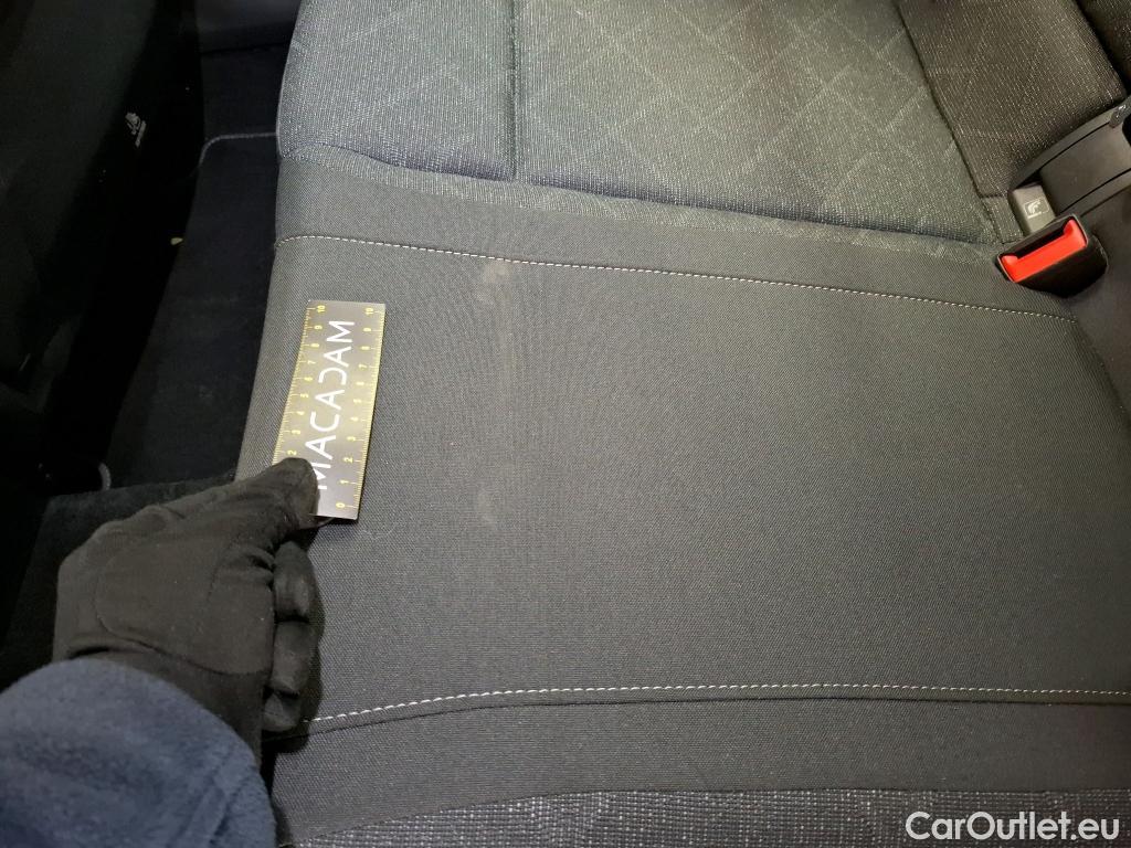  Volkswagen  Golf  VOLKSWAGEN / 2020 / 5P / Berline 2.0 TDI SCR 150 DSG7 Life Busi #8