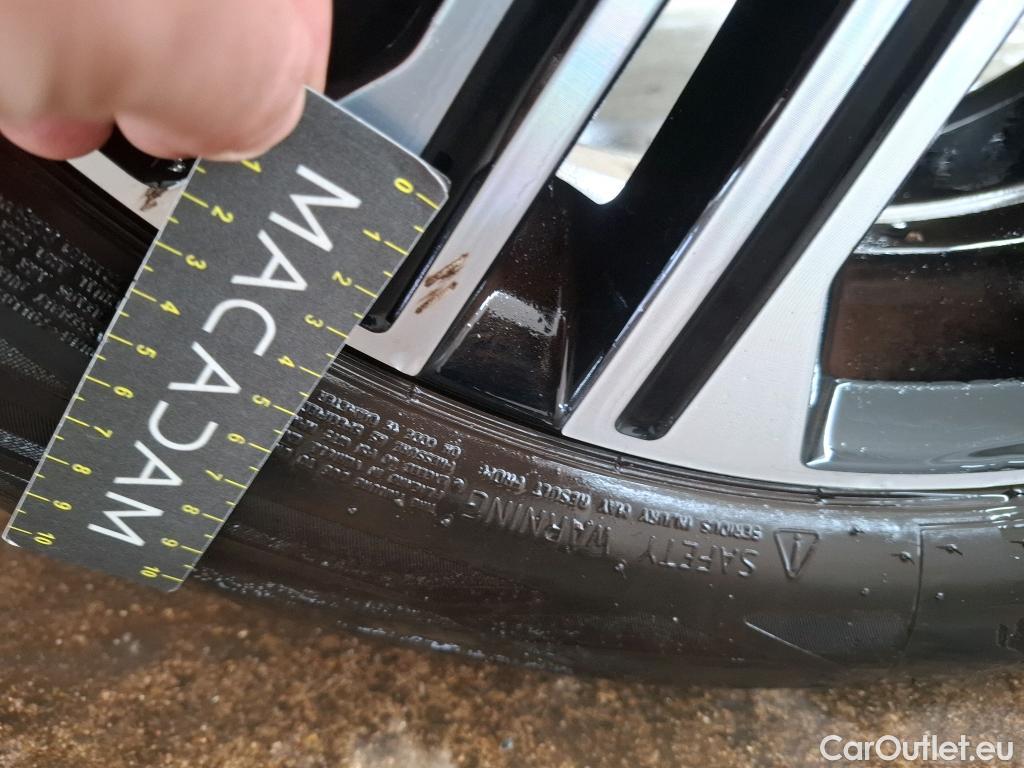  Volvo  XC 40 VOLVO XC40 / 2017 / 5P / SUV Recharge T4 211 DCT7 Inscription #8