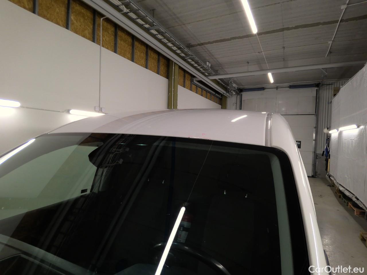  Volkswagen  Caddy  TDI 75 Maxi Aut. #5