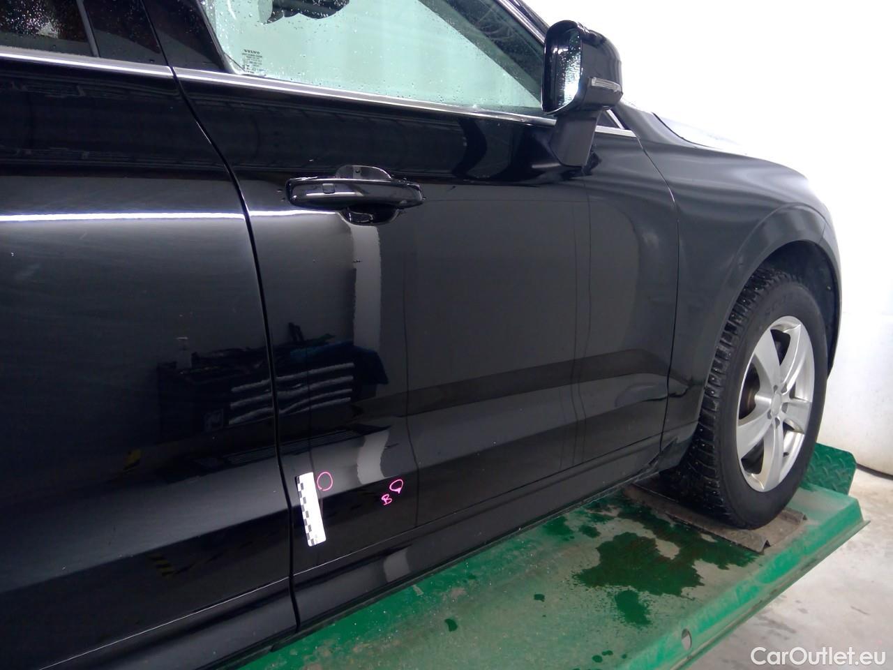  Volvo  XC60  B4D 197 Mom.Ad.Ed.FWD Aut #14