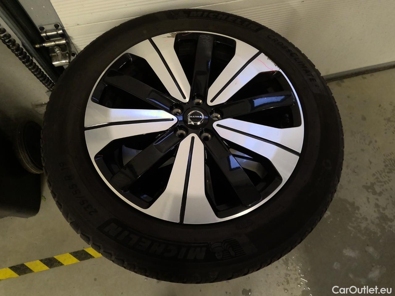  Volvo  XC60  T6 350 Pl.Br.Rec. AWD Aut #2