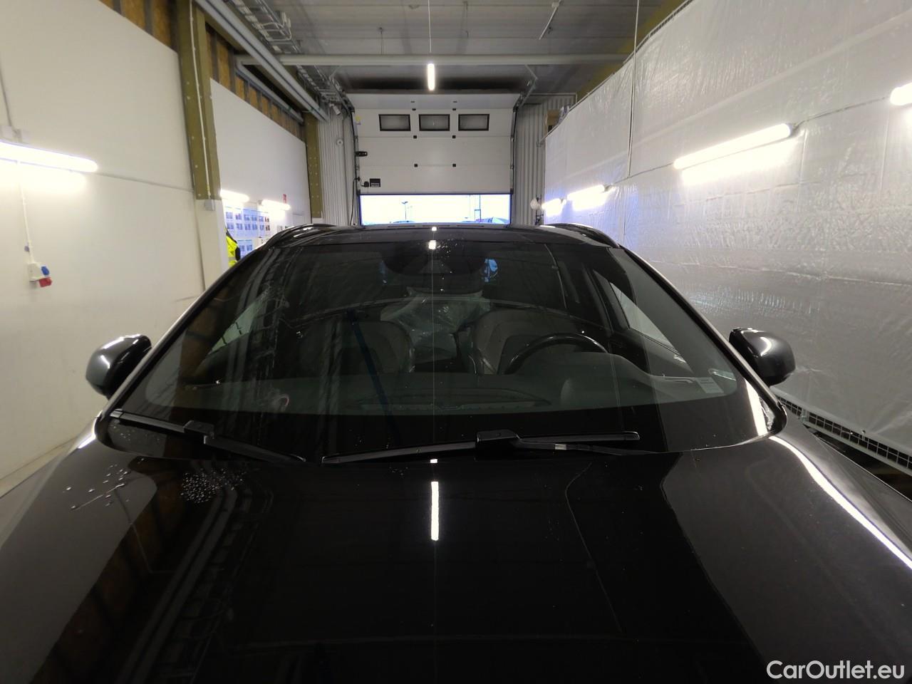  Volvo  V60  T6 TE AWD R-Design Aut. #50