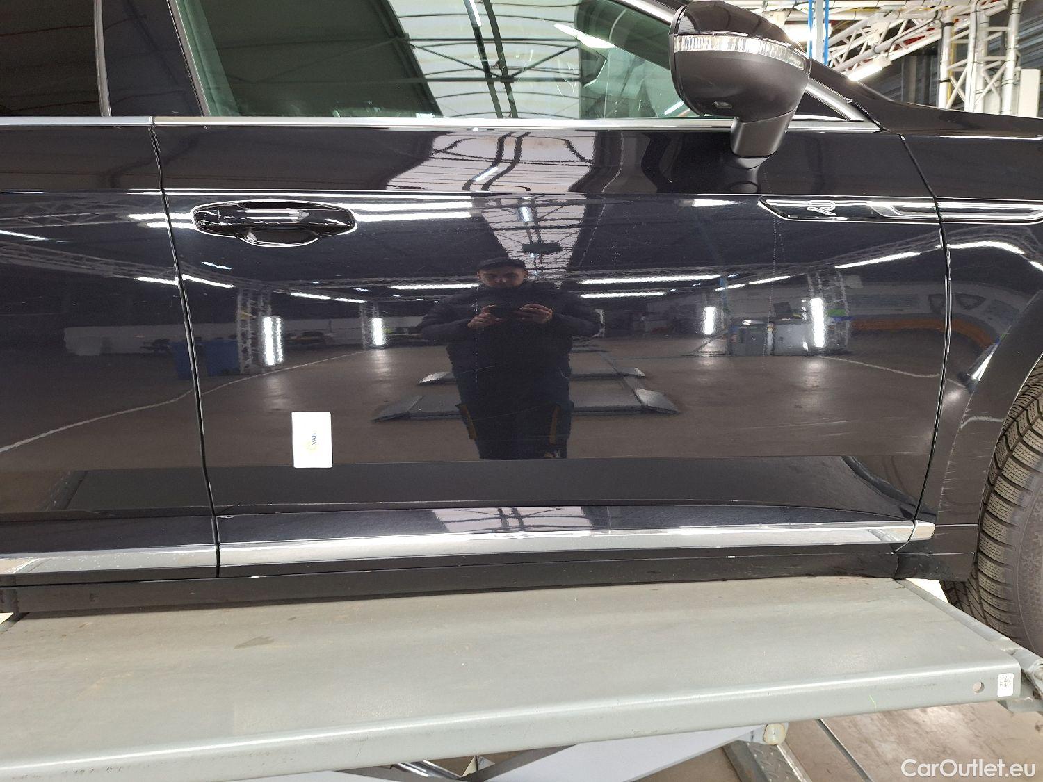  Volkswagen  Arteon VW,  FL'20 PHEV, Volkswagen  1.4 eHybrid DSG R-Line 5d #29