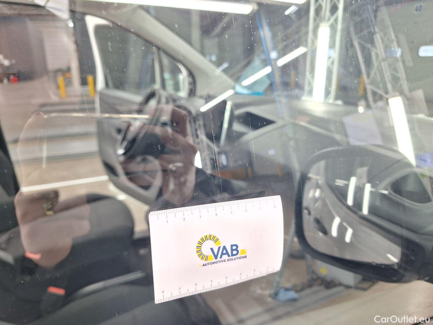  Opel  Combo Opel, _ '18, Opel  1.2 Turbo 81kW 2.3T L2H1 Edition 4d #14