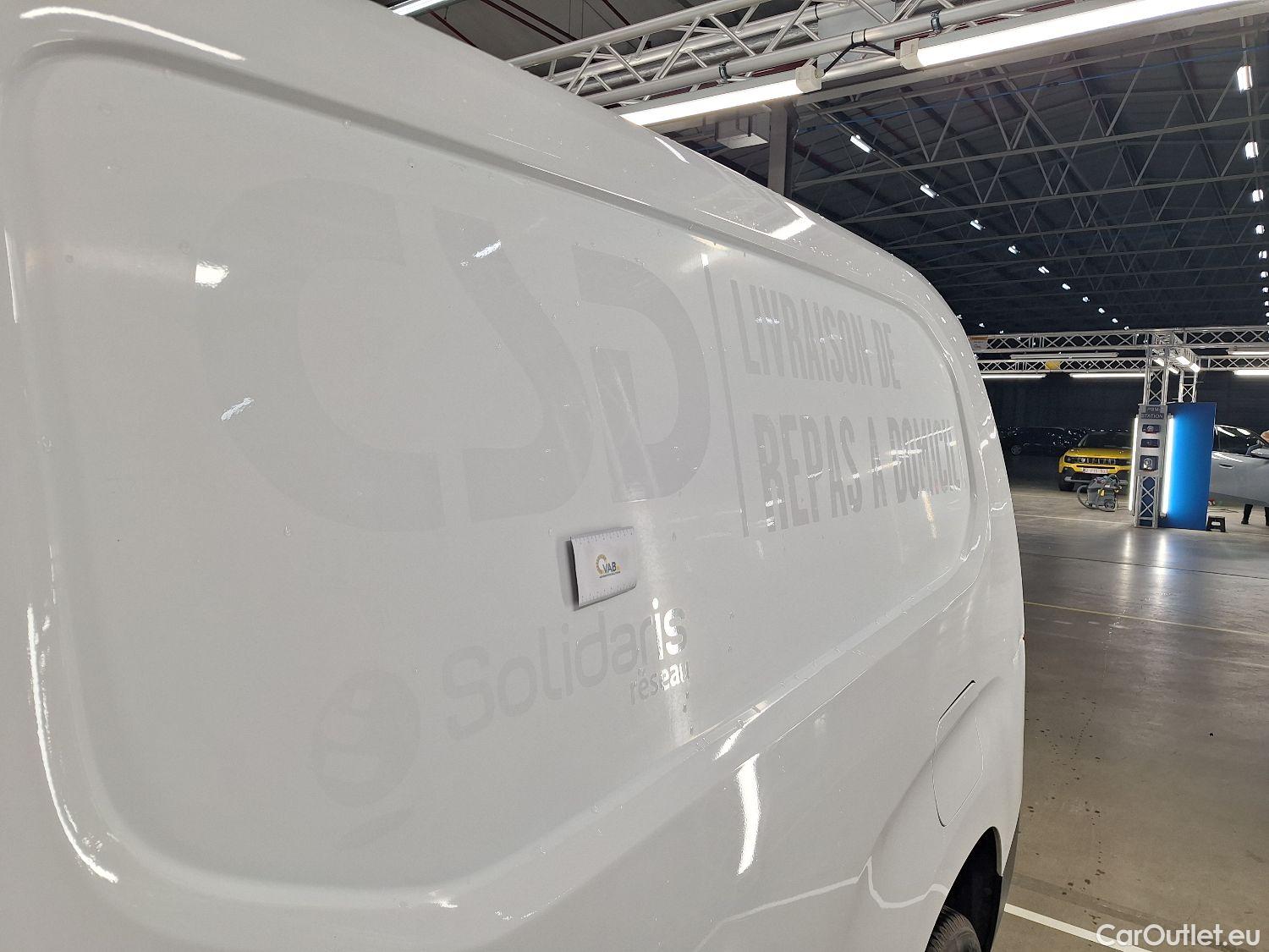  Opel  Combo Opel, _ '18, Opel  1.2 Turbo 81kW 2.3T L2H1 Edition 4d #48