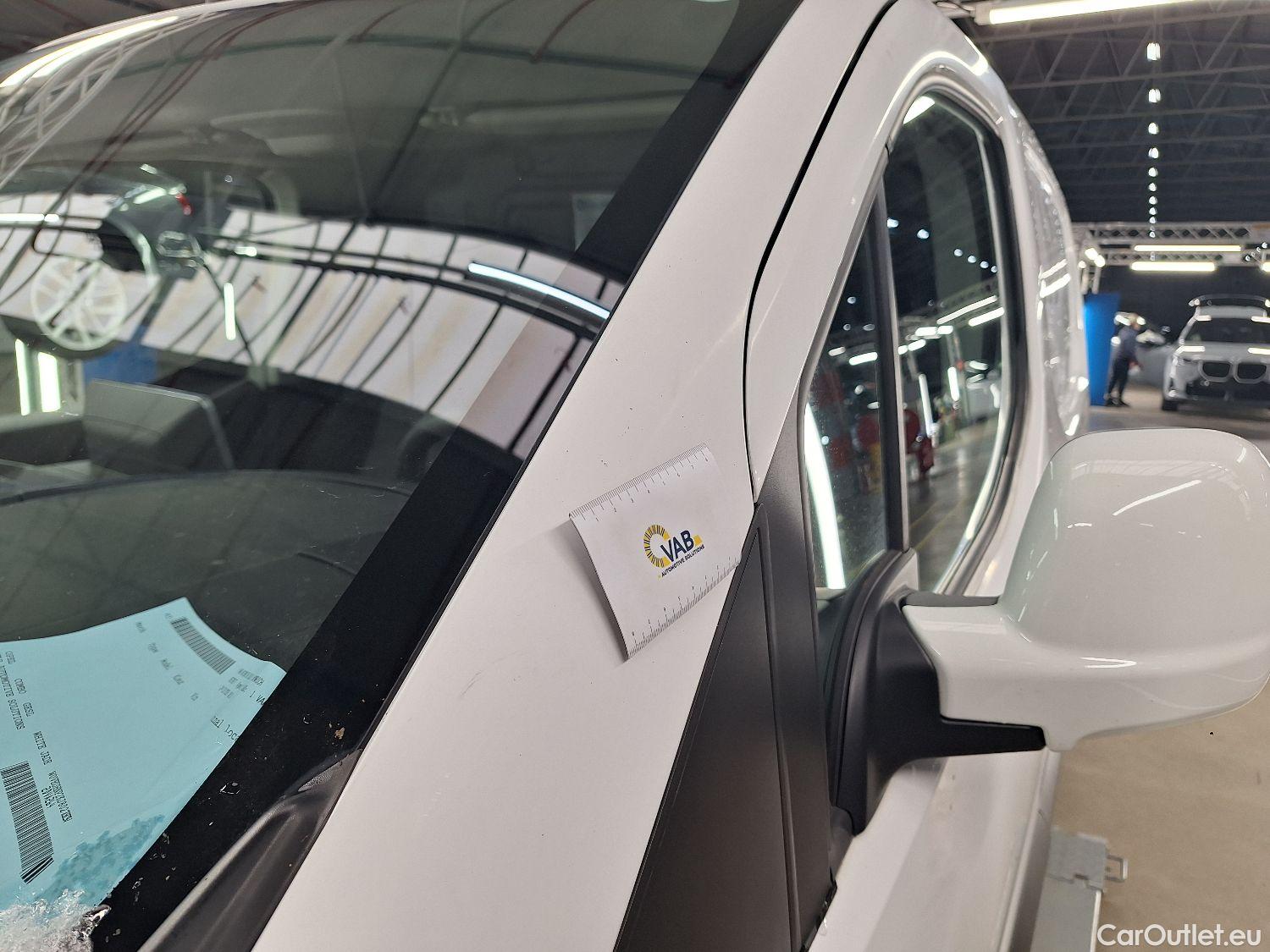  Opel  Combo Opel, _ '18, Opel  1.2 Turbo 81kW 2.3T L2H1 Edition 4d #52