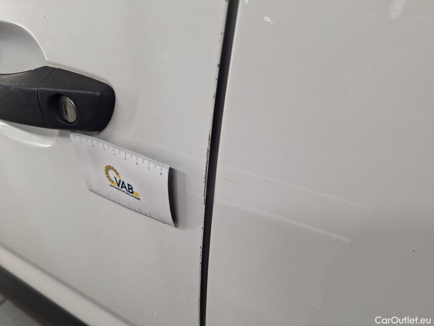  Opel  Combo Opel, _ '18, Opel  1.2 Turbo 81kW 2.3T L2H1 Edition 4d #34