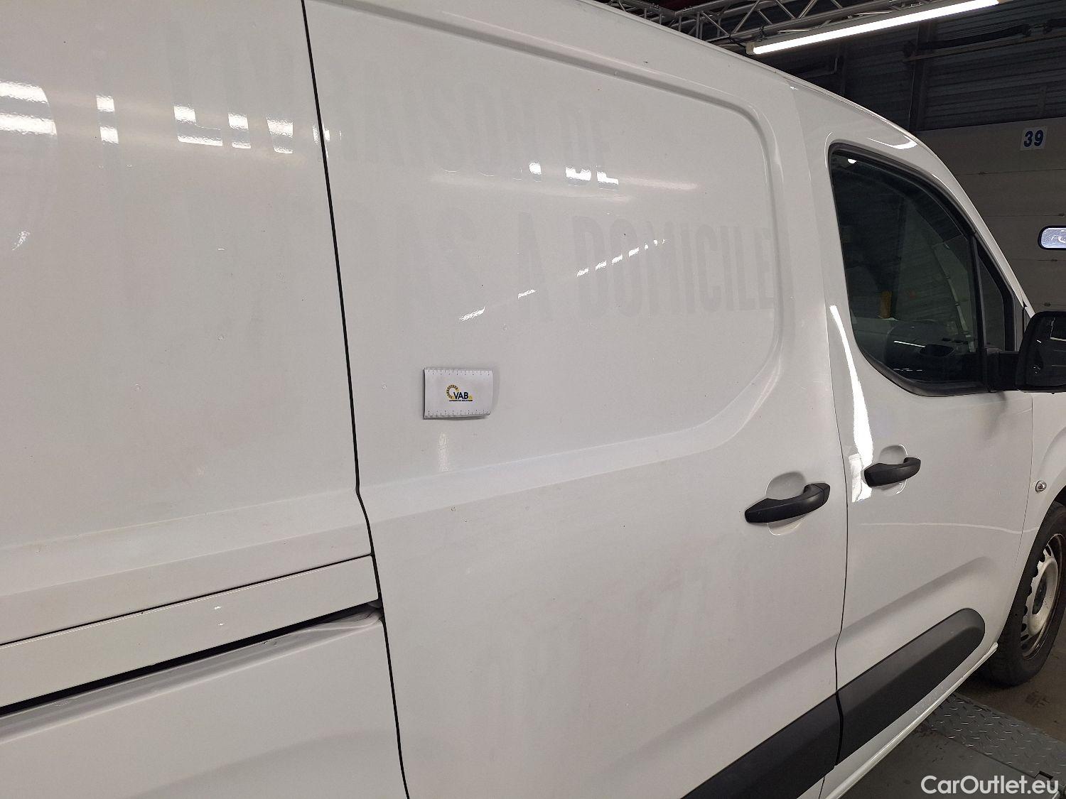  Opel  Combo Opel, _ '18, Opel  1.2 Turbo 81kW 2.3T L2H1 Edition 4d #21