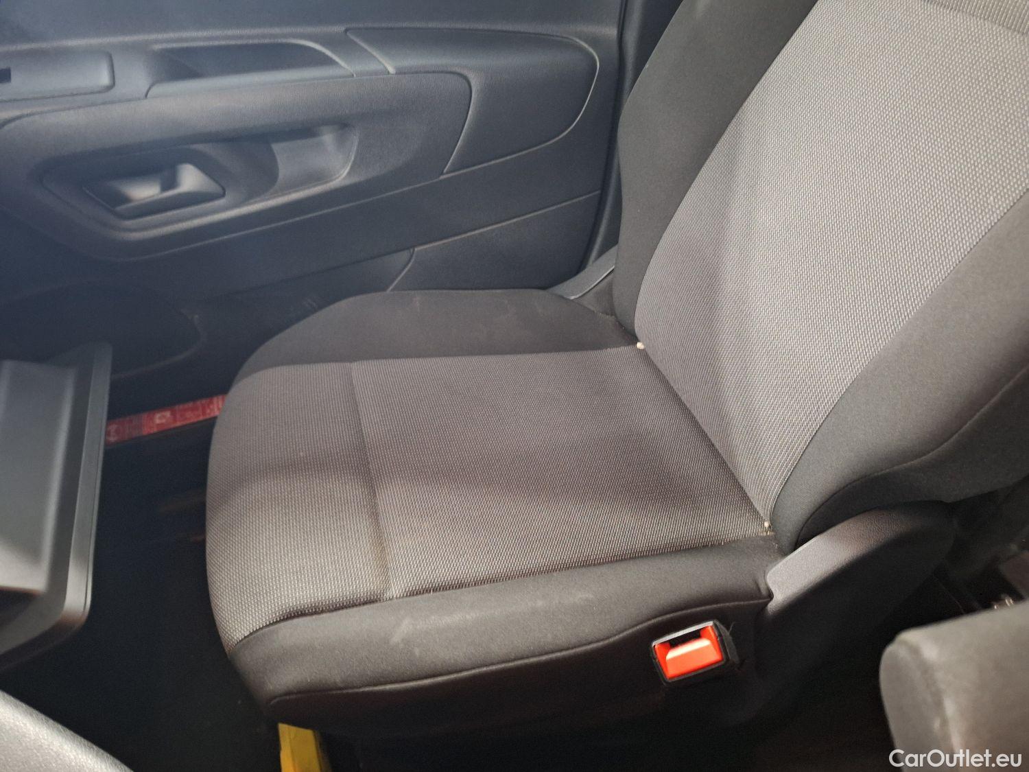  Opel  Combo Opel, _ '18, Opel  1.2 Turbo 81kW 2.3T L2H1 Edition 4d #30