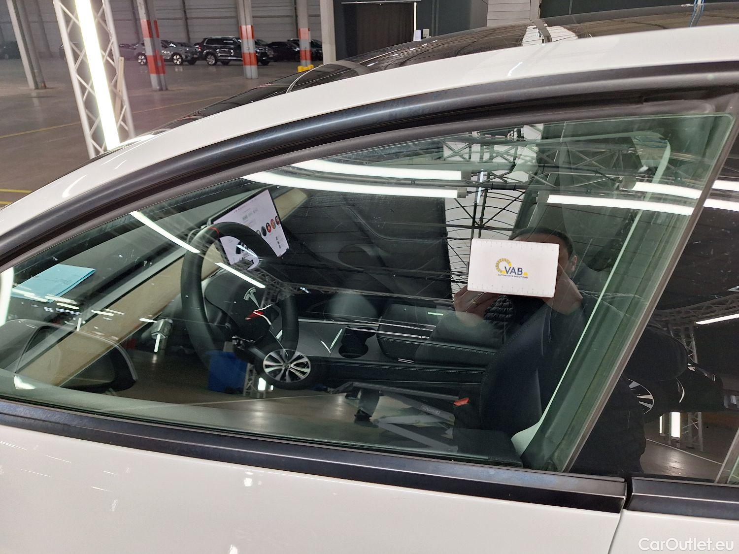  Tesla  Model 3 Tesla,  '18 BEV, Tesla  Performance Dual Motor AWD 4d #32