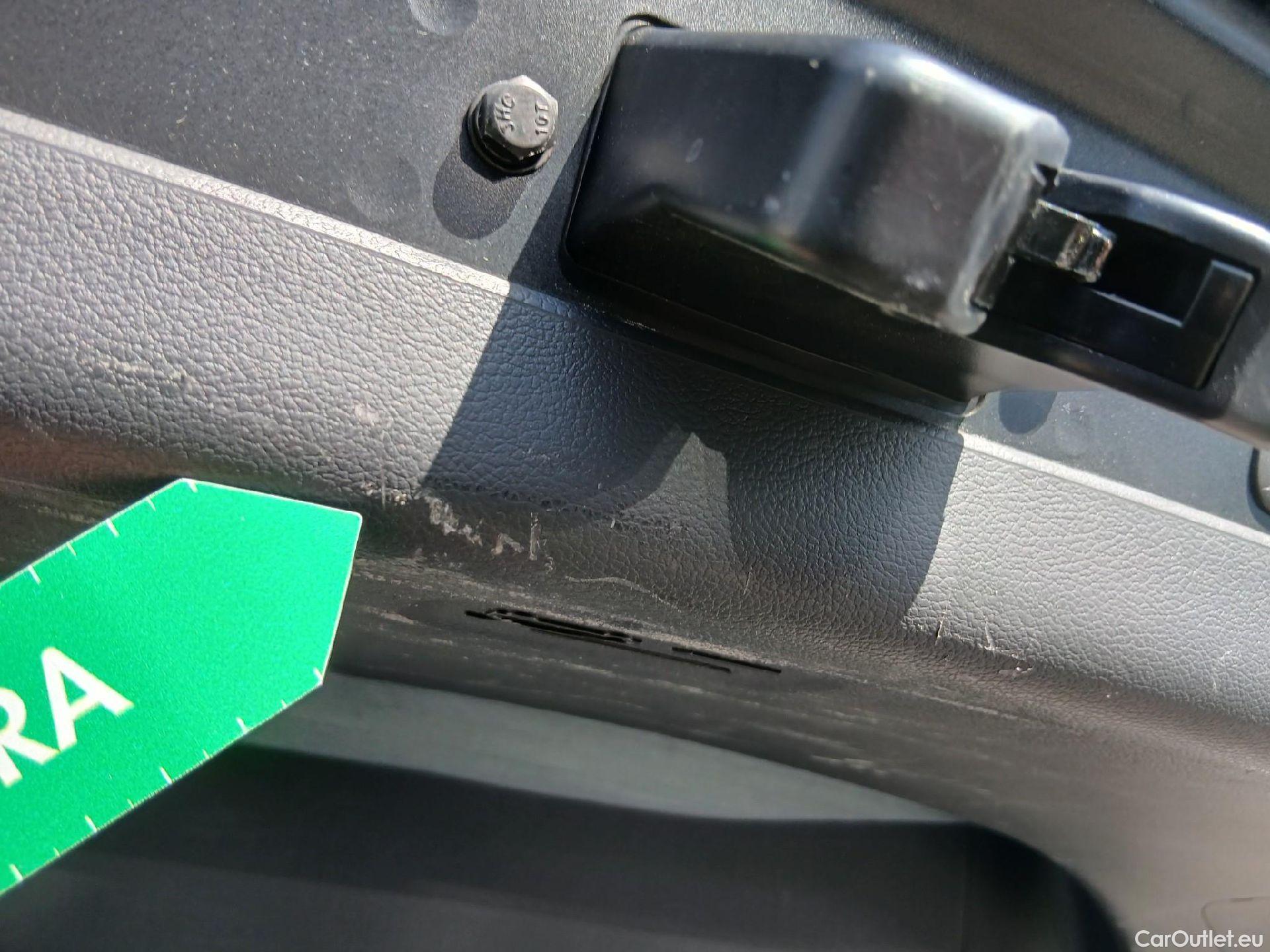  Hyundai   Ioniq HYUNDAI / 2019 / 5P / berlina con portón 1.6 GDI HEV Tecno DCT #11