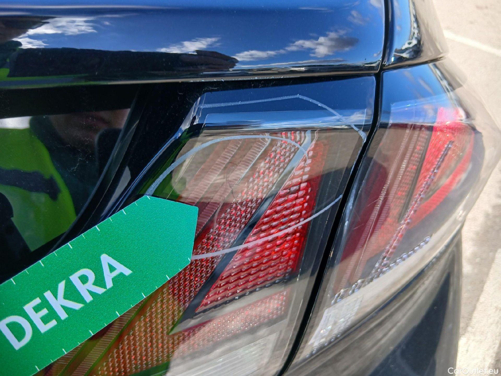  Hyundai   Ioniq HYUNDAI / 2019 / 5P / berlina con portón 1.6 GDI HEV Tecno DCT #40