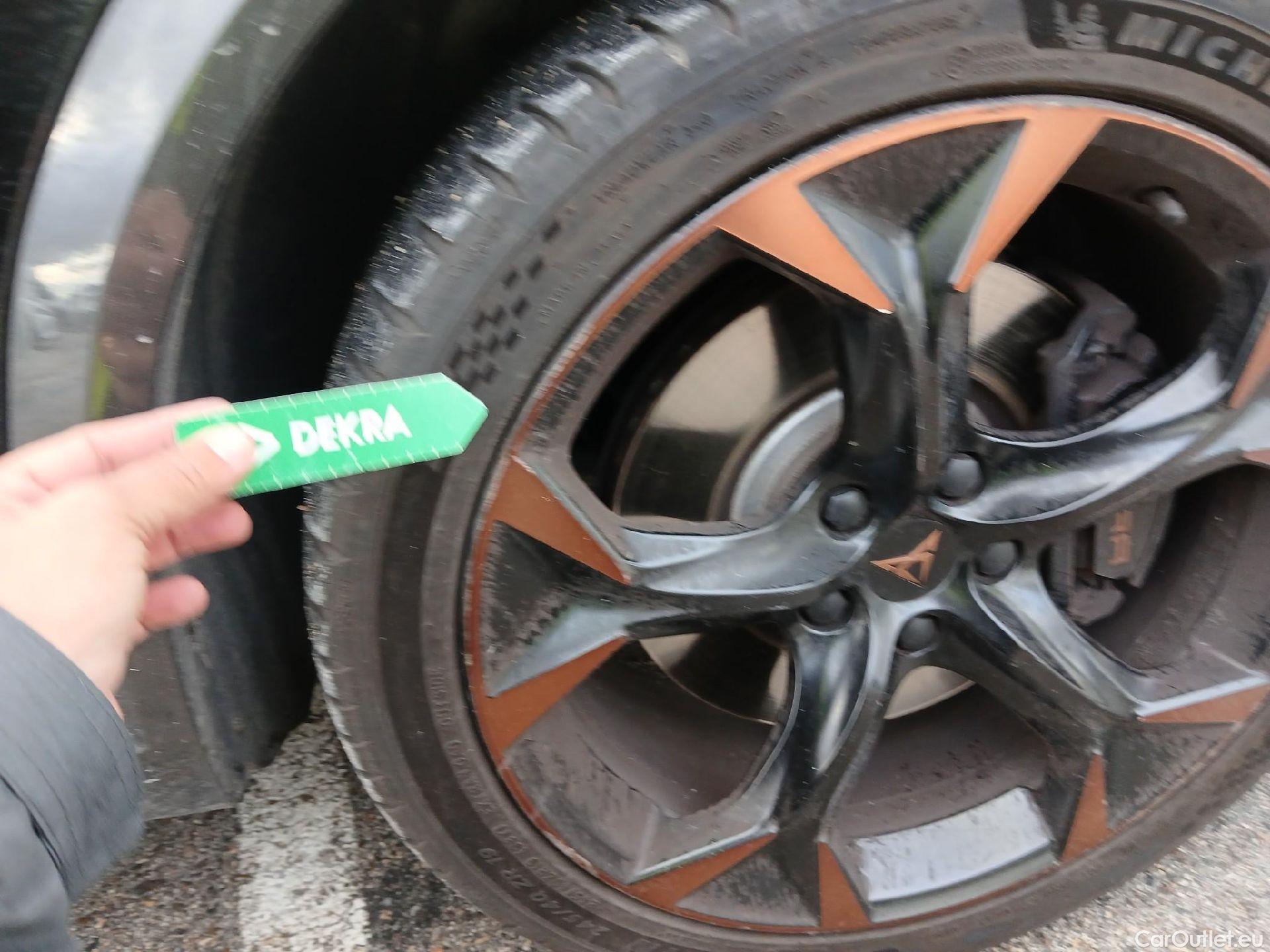  Cupra  Formentor CUPRA  / 2020 / 5P / todoterreno 1.4 e-Hybrid 180kW (245 CV) VZ DSG #9