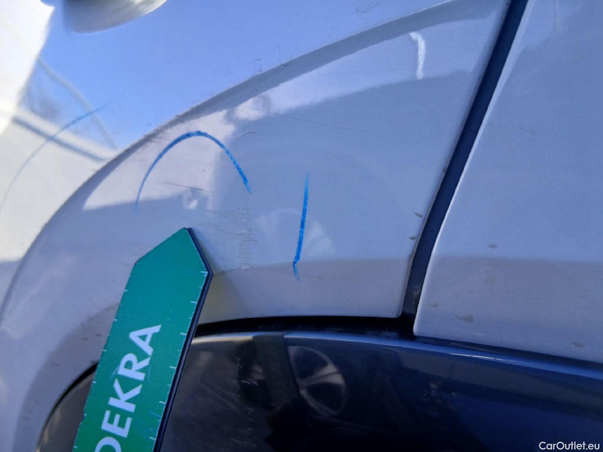  Audi  Q2 AUDI  / 2016 / 5P / todoterreno Design 30 TFSI 85kW (116CV) (AC) #8