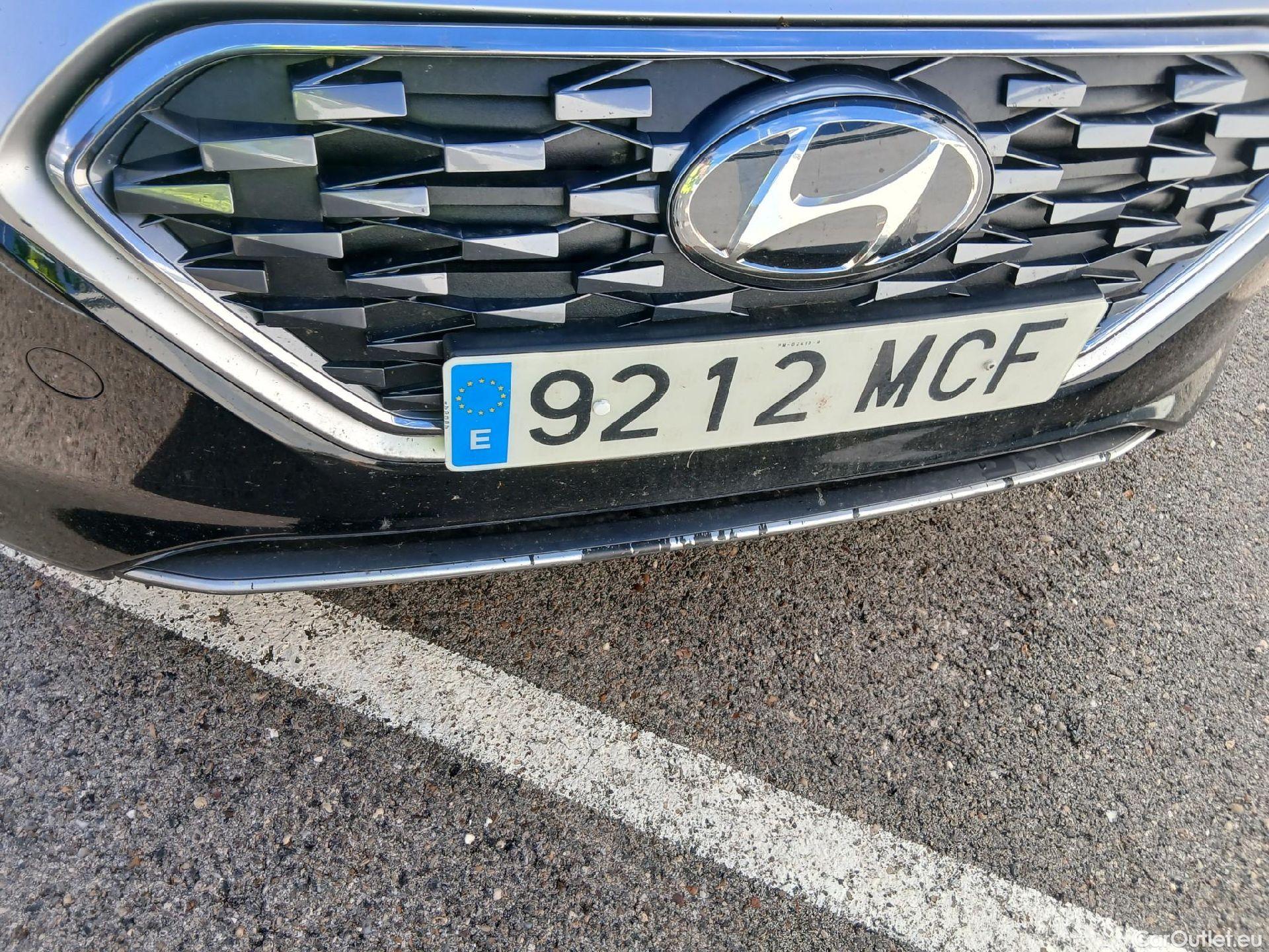  Hyundai   Ioniq HYUNDAI / 2019 / 5P / berlina con portón 1.6 GDI HEV Tecno DCT #26