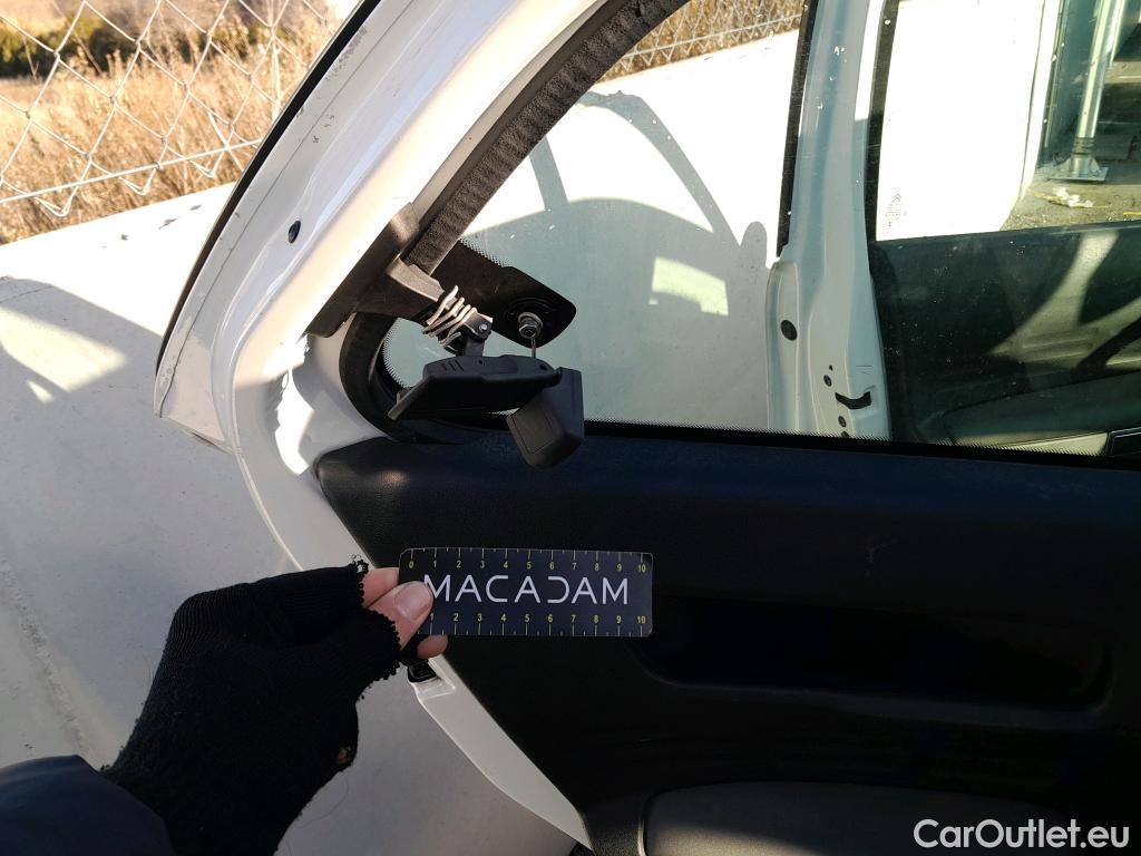  Citroen  C4 Cactus CITROEN  / 2018 / 5P / berlina con portón BlueHDi 100 S&S Feel #31