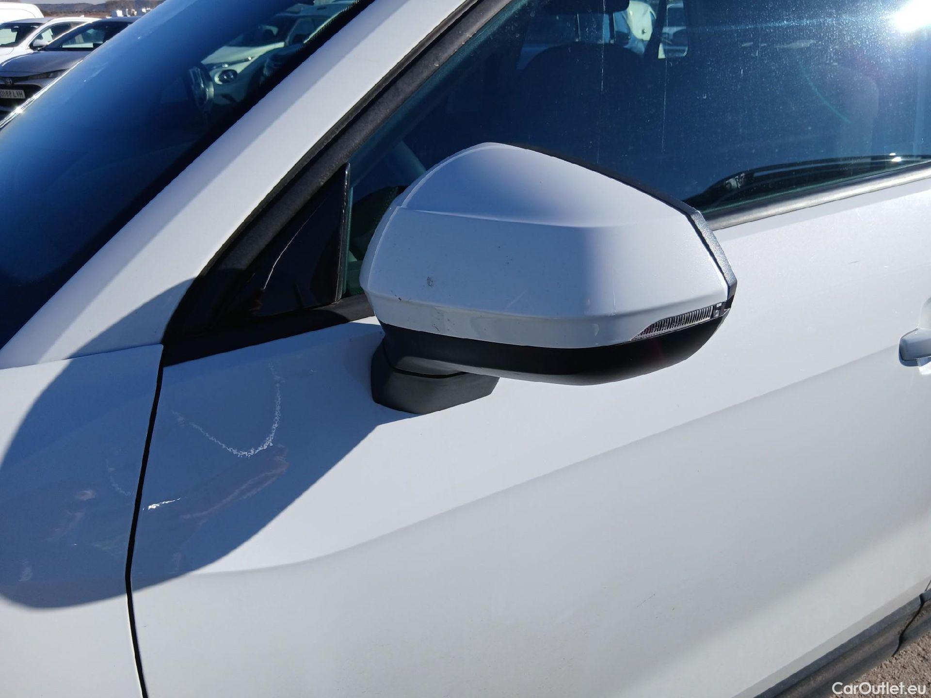  Audi  Q2 AUDI  / 2016 / 5P / todoterreno Design 30 TFSI 85kW (116CV) (AC) #6