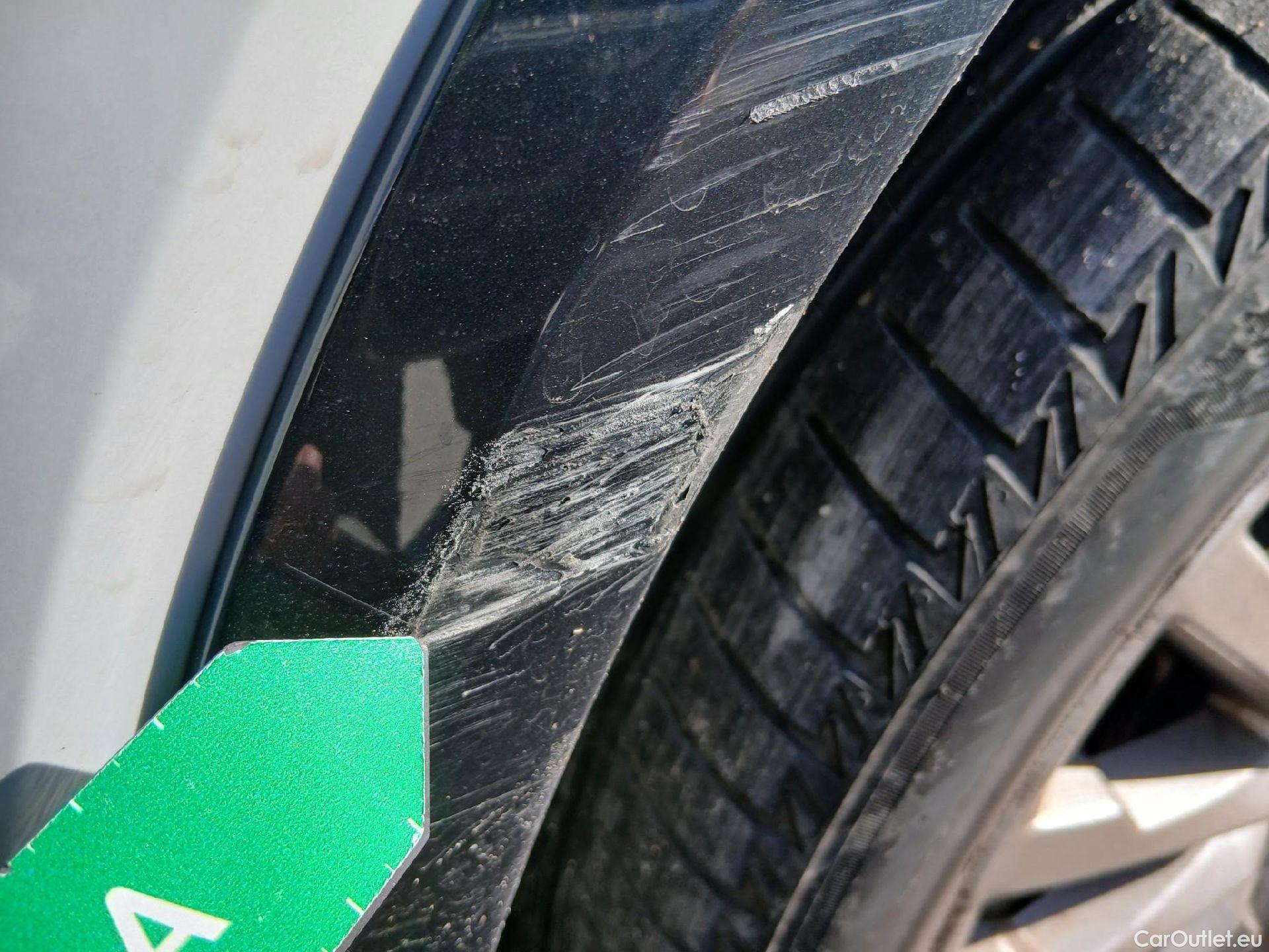  Audi  Q2 AUDI  / 2016 / 5P / todoterreno Design 30 TFSI 85kW (116CV) (AC) #4