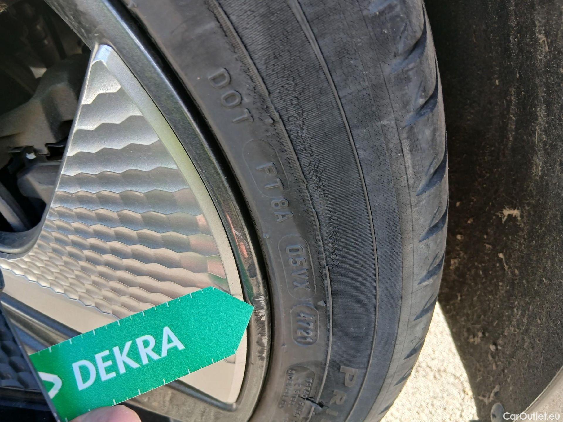  Hyundai   Ioniq HYUNDAI / 2019 / 5P / berlina con portón 1.6 GDI HEV Tecno DCT #7