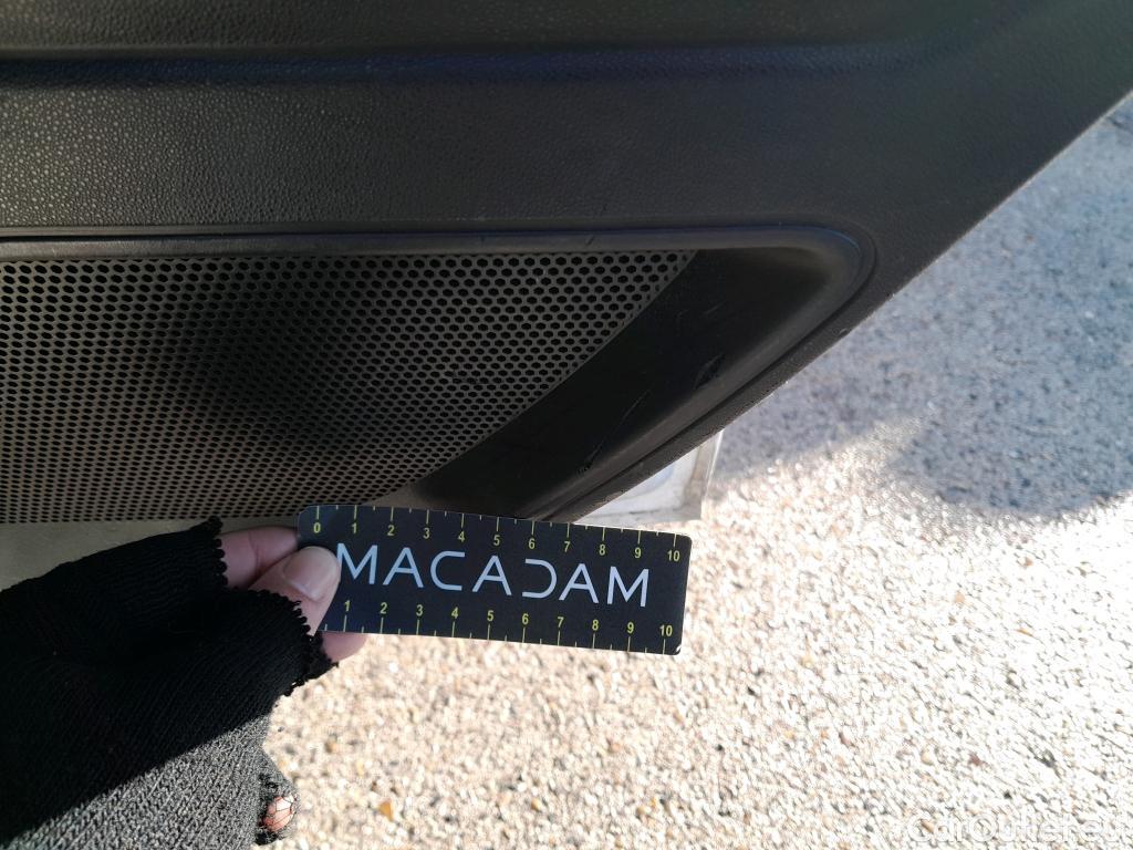  Citroen  C4 Cactus CITROEN  / 2018 / 5P / berlina con portón BlueHDi 100 S&S Feel #23