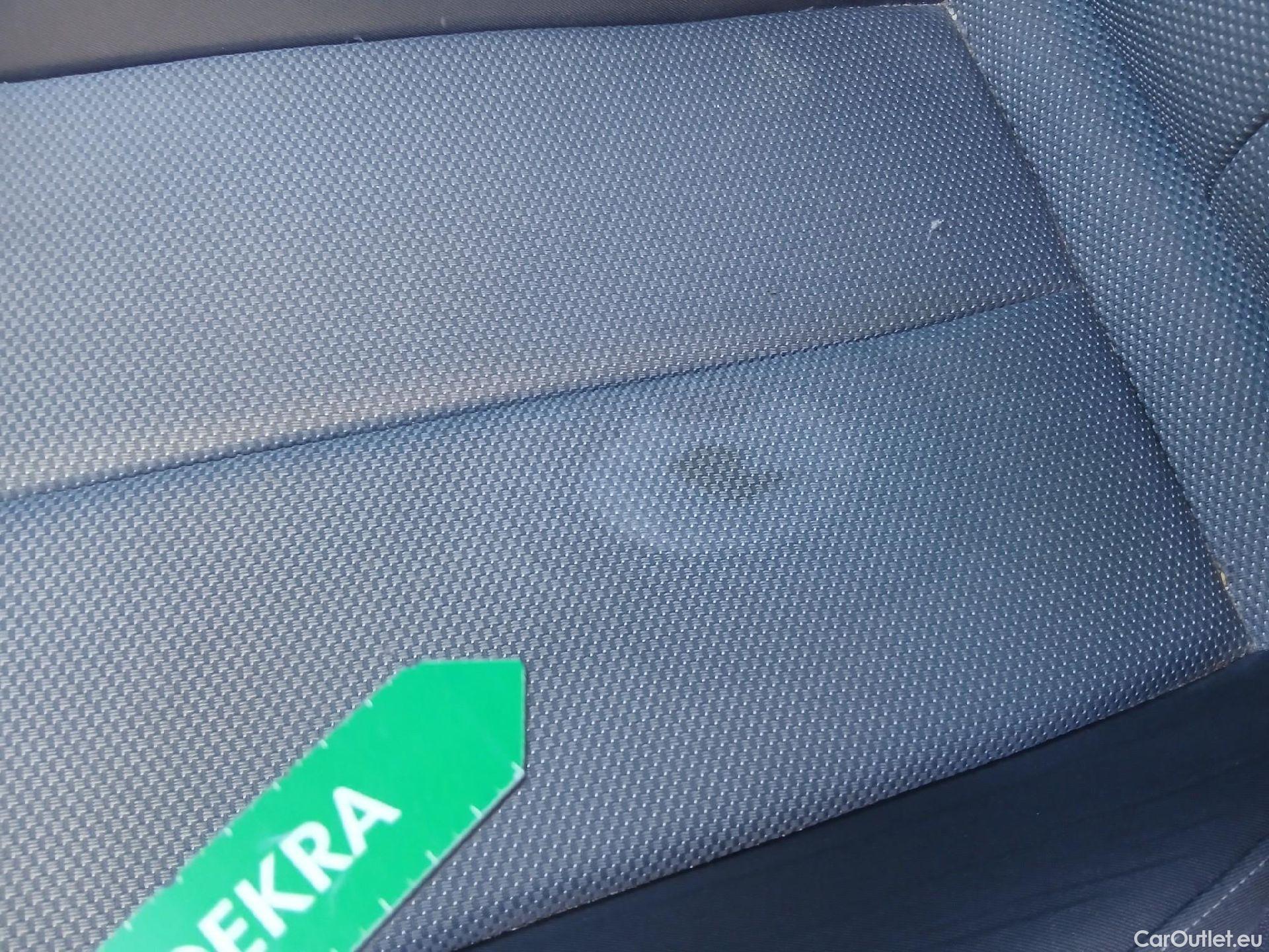  Audi  Q2 AUDI  / 2016 / 5P / todoterreno Design 30 TFSI 85kW (116CV) (AC) #12