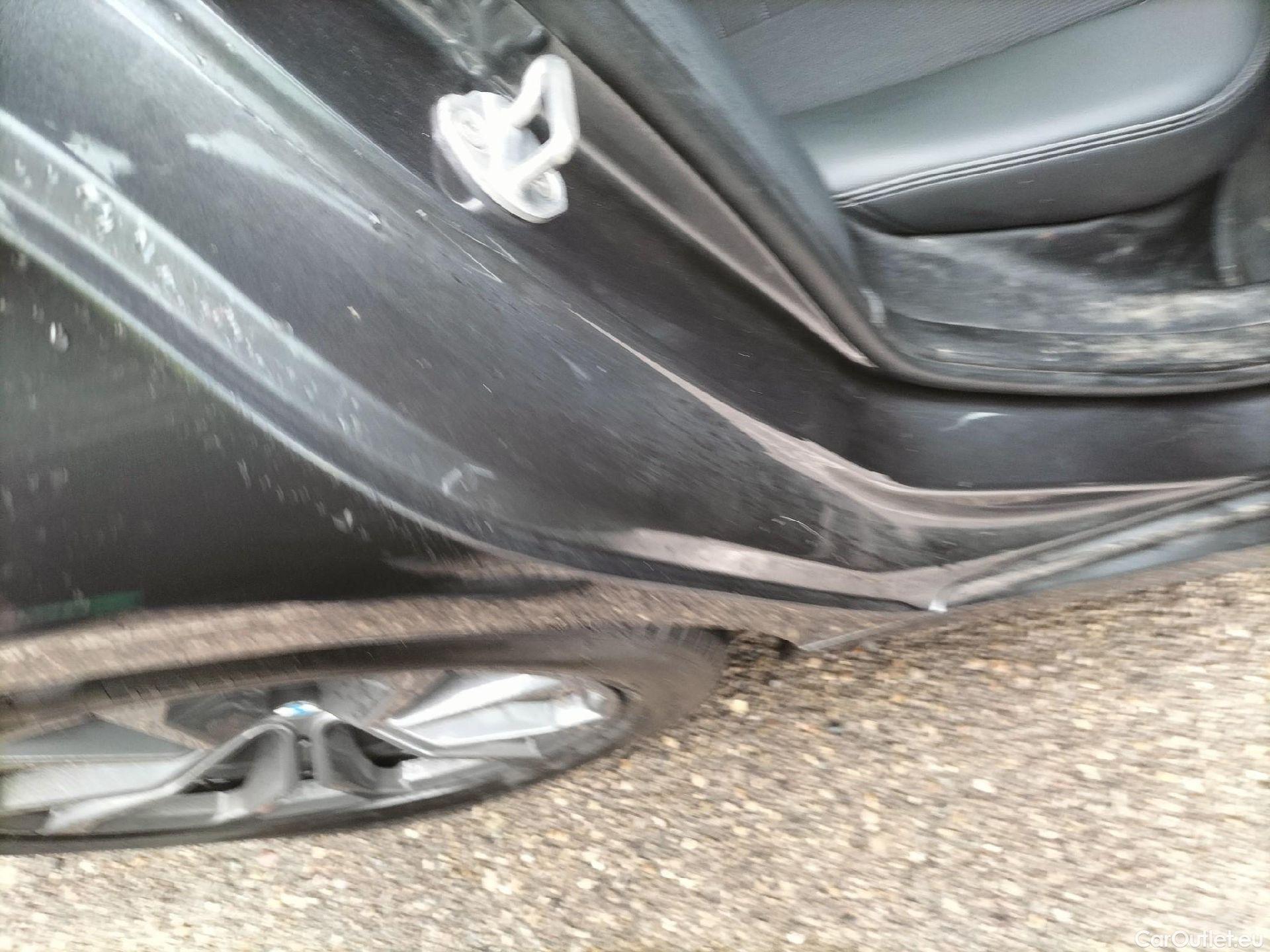  Bmw  Serie 3 BMW  / 2019 / 5P / familiar 320d Auto.Touring #23