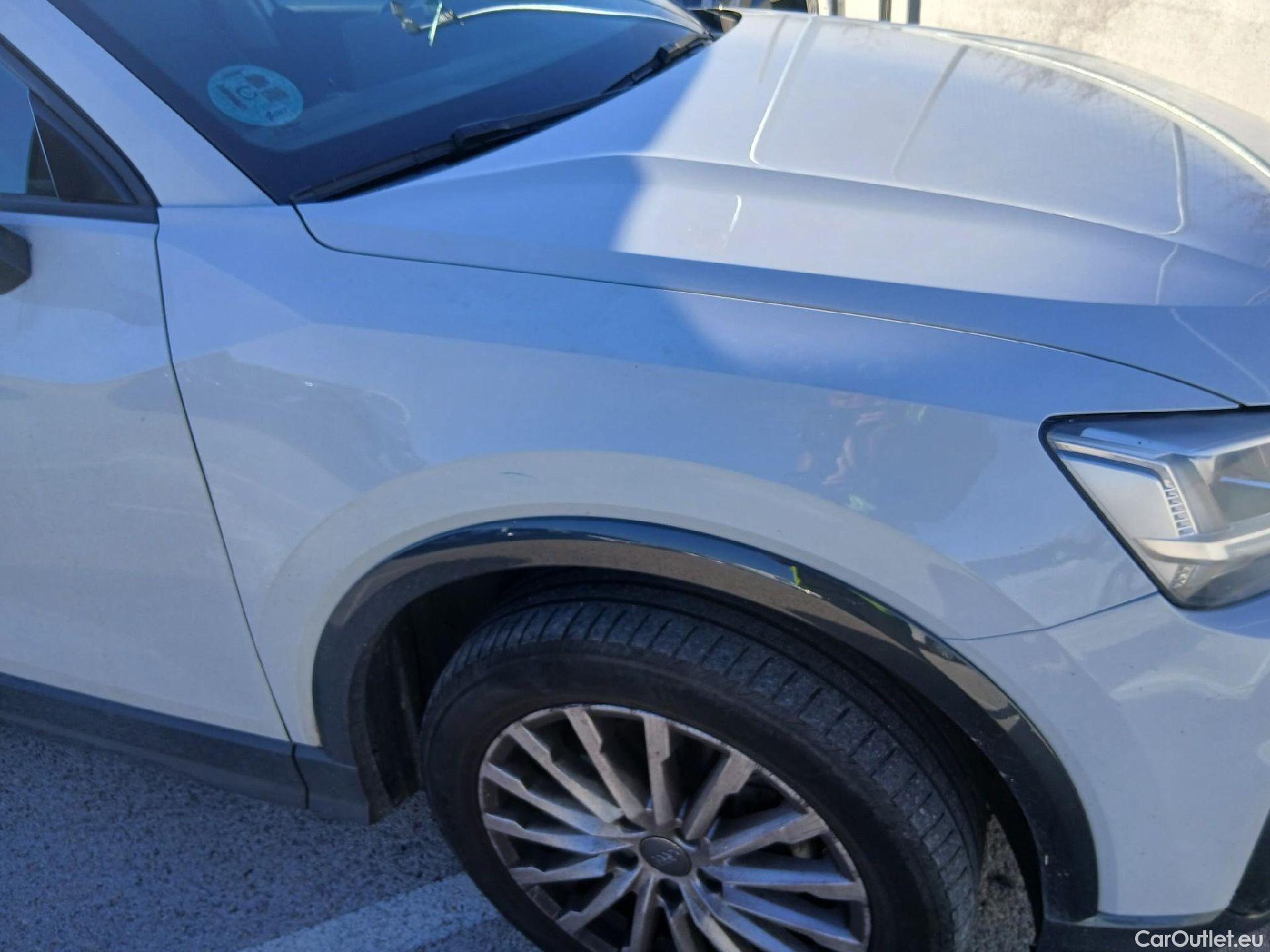  Audi  Q2 AUDI  / 2016 / 5P / todoterreno Design 30 TFSI 85kW (116CV) (AC) #30