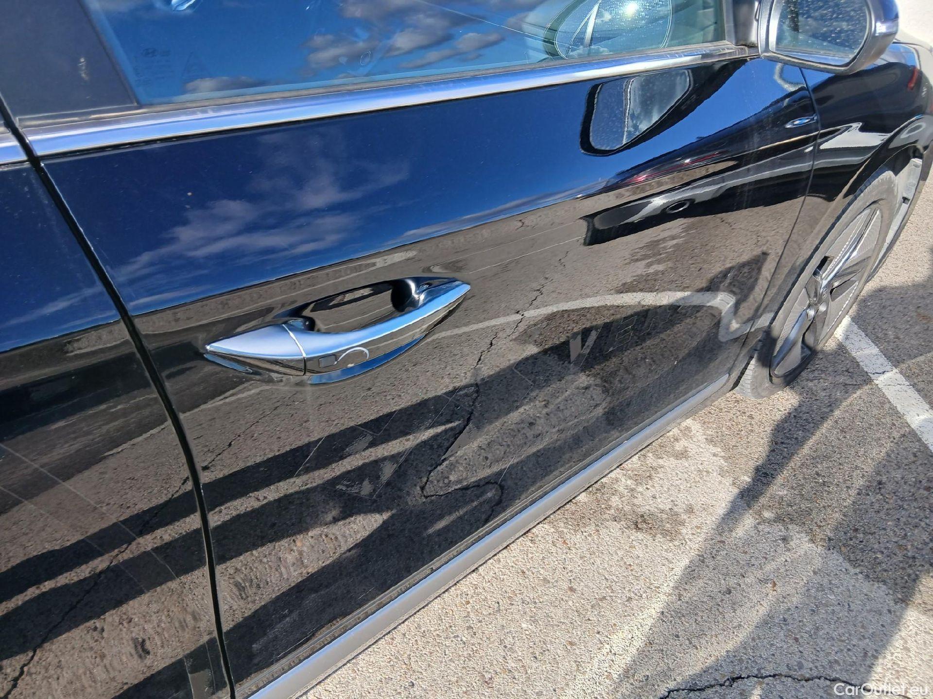  Hyundai   Ioniq HYUNDAI / 2019 / 5P / berlina con portón 1.6 GDI HEV Tecno DCT #47