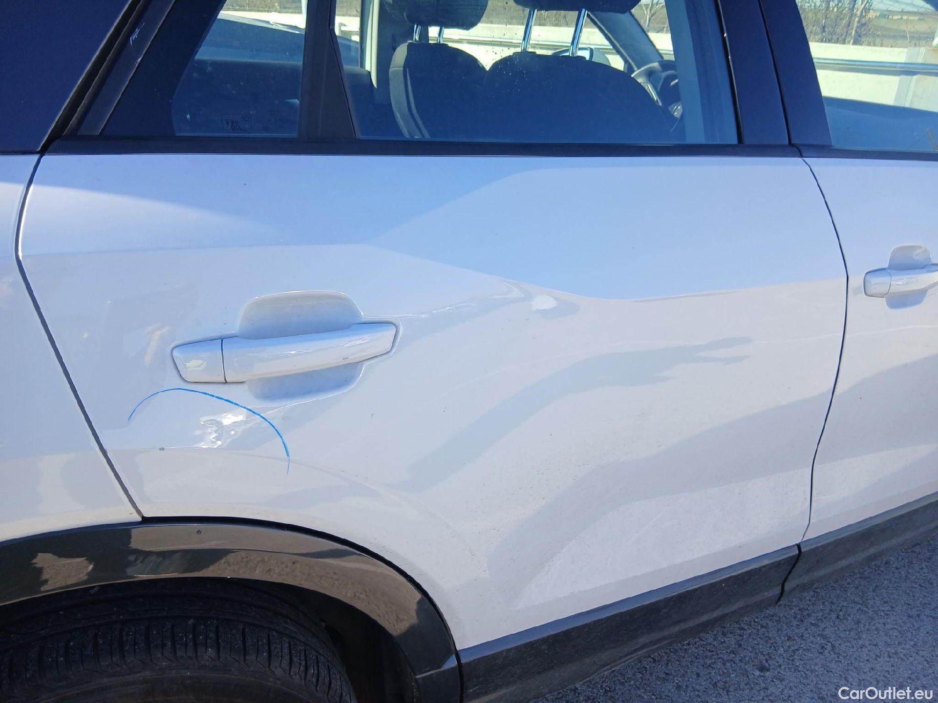  Audi  Q2 AUDI  / 2016 / 5P / todoterreno Design 30 TFSI 85kW (116CV) (AC) #27