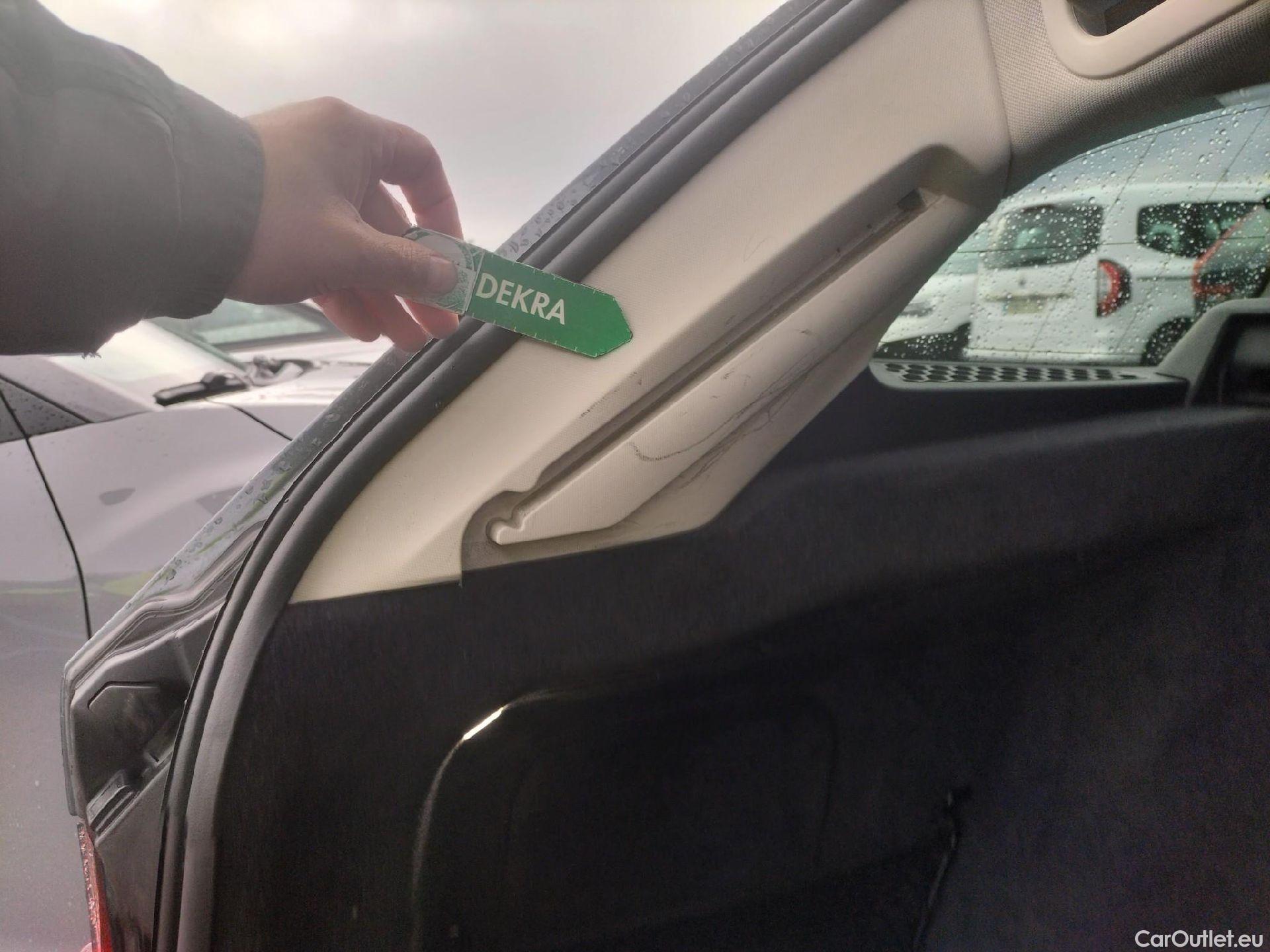  Bmw  Serie 3 BMW  / 2019 / 5P / familiar 320d Auto.Touring #17