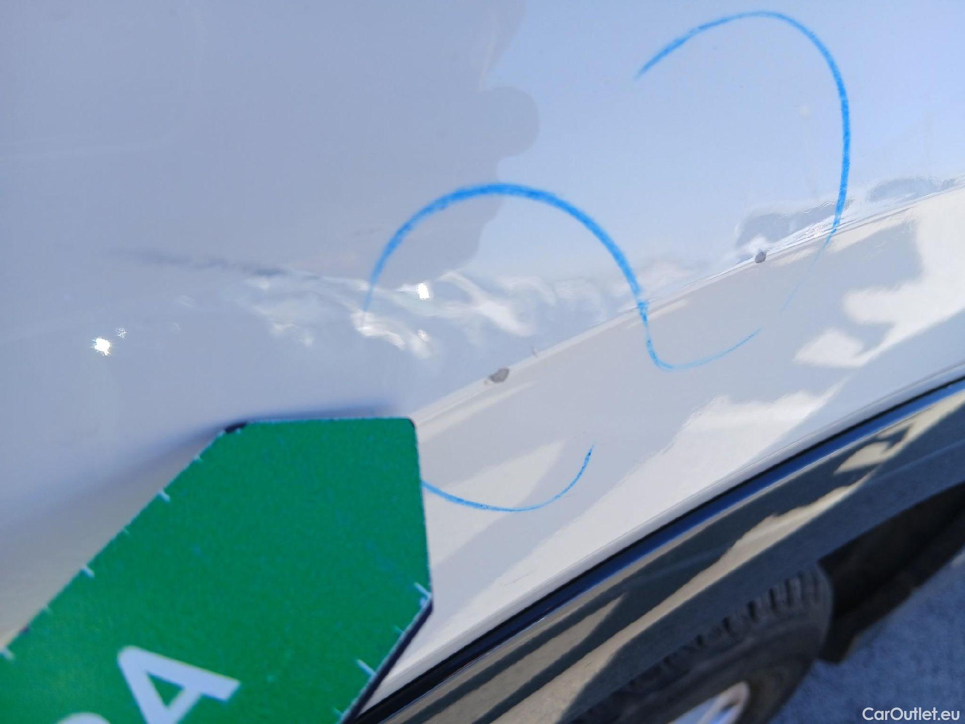  Audi  Q2 AUDI  / 2016 / 5P / todoterreno Design 30 TFSI 85kW (116CV) (AC) #20