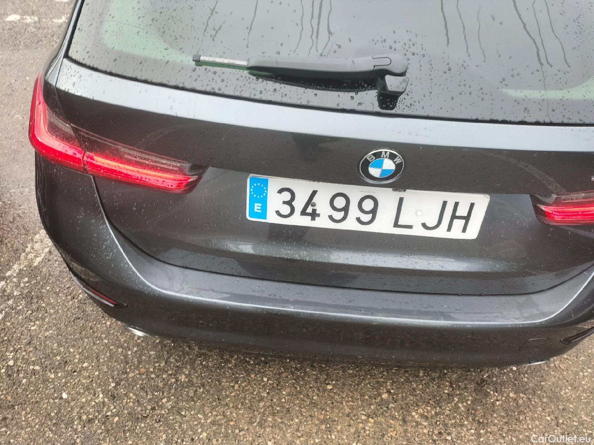  Bmw  Serie 3 BMW  / 2019 / 5P / familiar 320d Auto.Touring #14