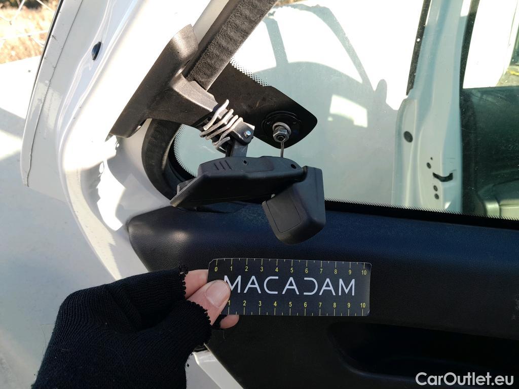  Citroen  C4 Cactus CITROEN  / 2018 / 5P / berlina con portón BlueHDi 100 S&S Feel #32