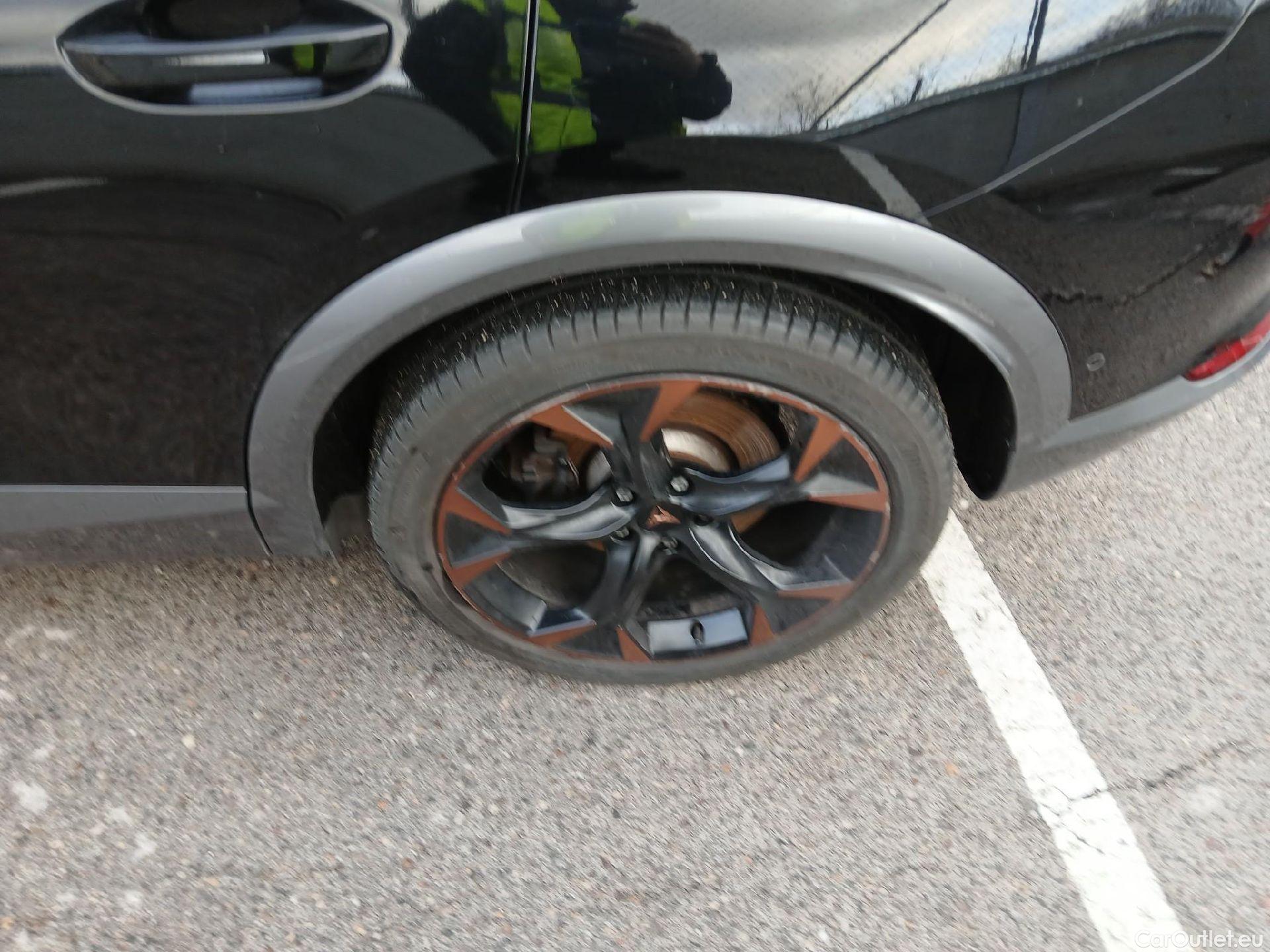  Cupra  Formentor CUPRA  / 2020 / 5P / todoterreno 1.4 e-Hybrid 180kW (245 CV) VZ DSG #4