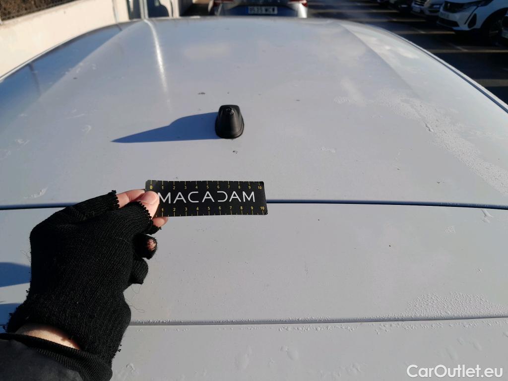  Citroen  C4 Cactus CITROEN  / 2018 / 5P / berlina con portón BlueHDi 100 S&S Feel #40