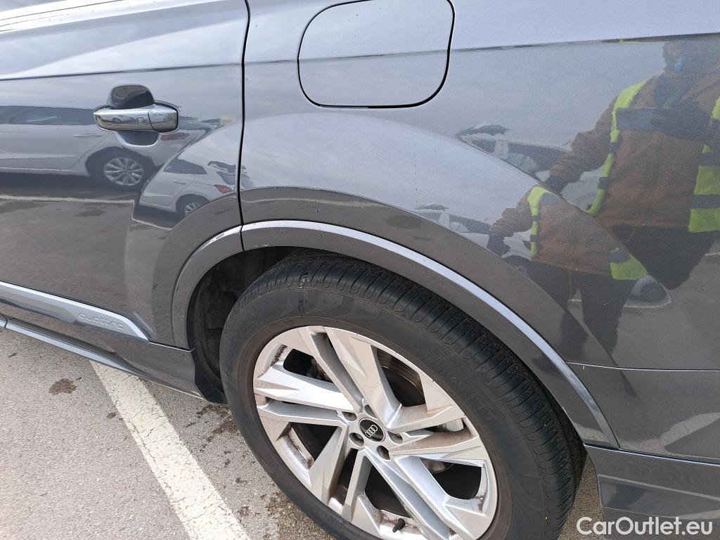  Audi  Q7 AUDI  / 2019 / 5P / todoterreno S line 55 TFSIe 280kW(381CV) quattro tip #49