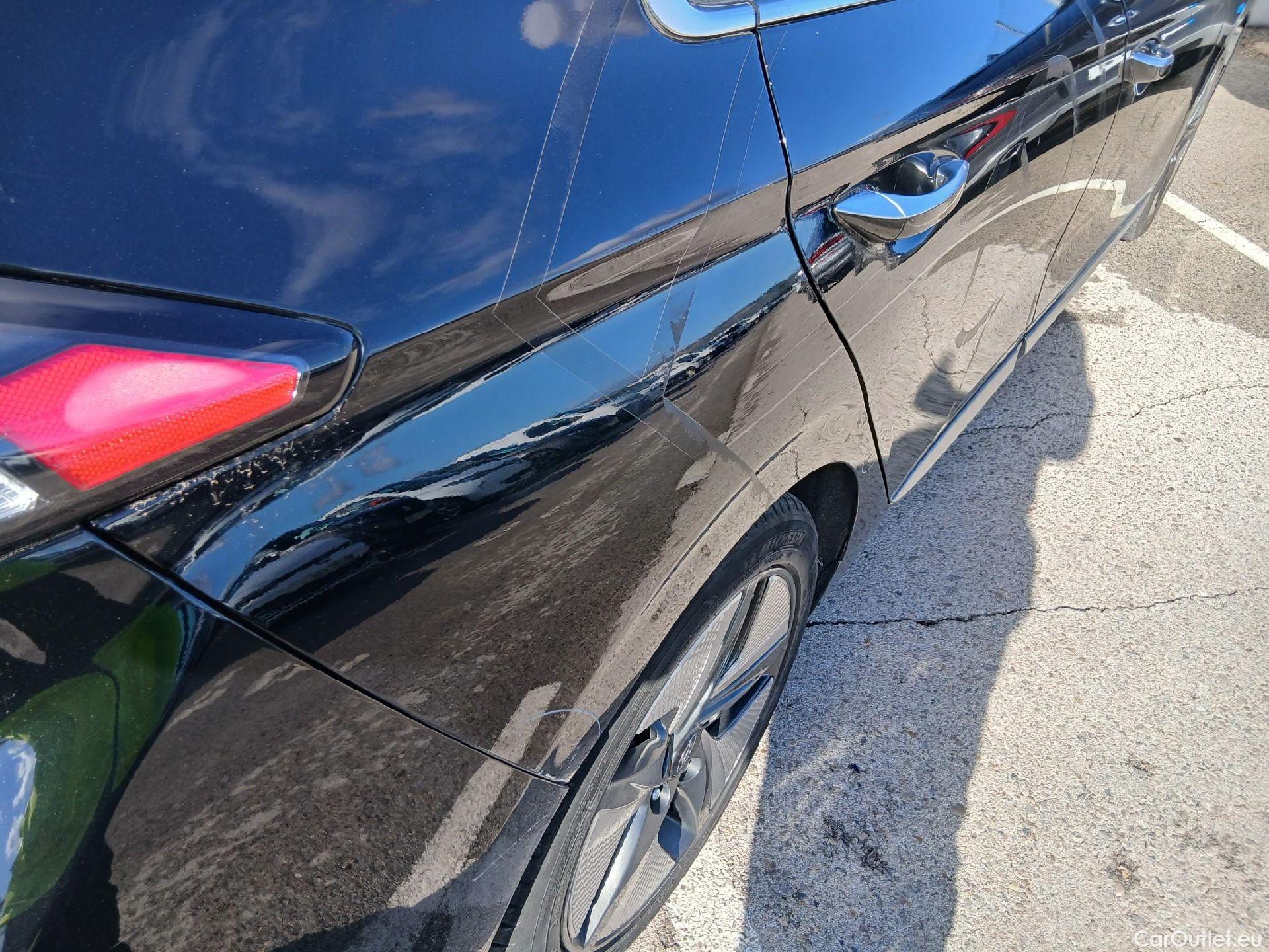  Hyundai   Ioniq HYUNDAI / 2019 / 5P / berlina con portón 1.6 GDI HEV Tecno DCT #42