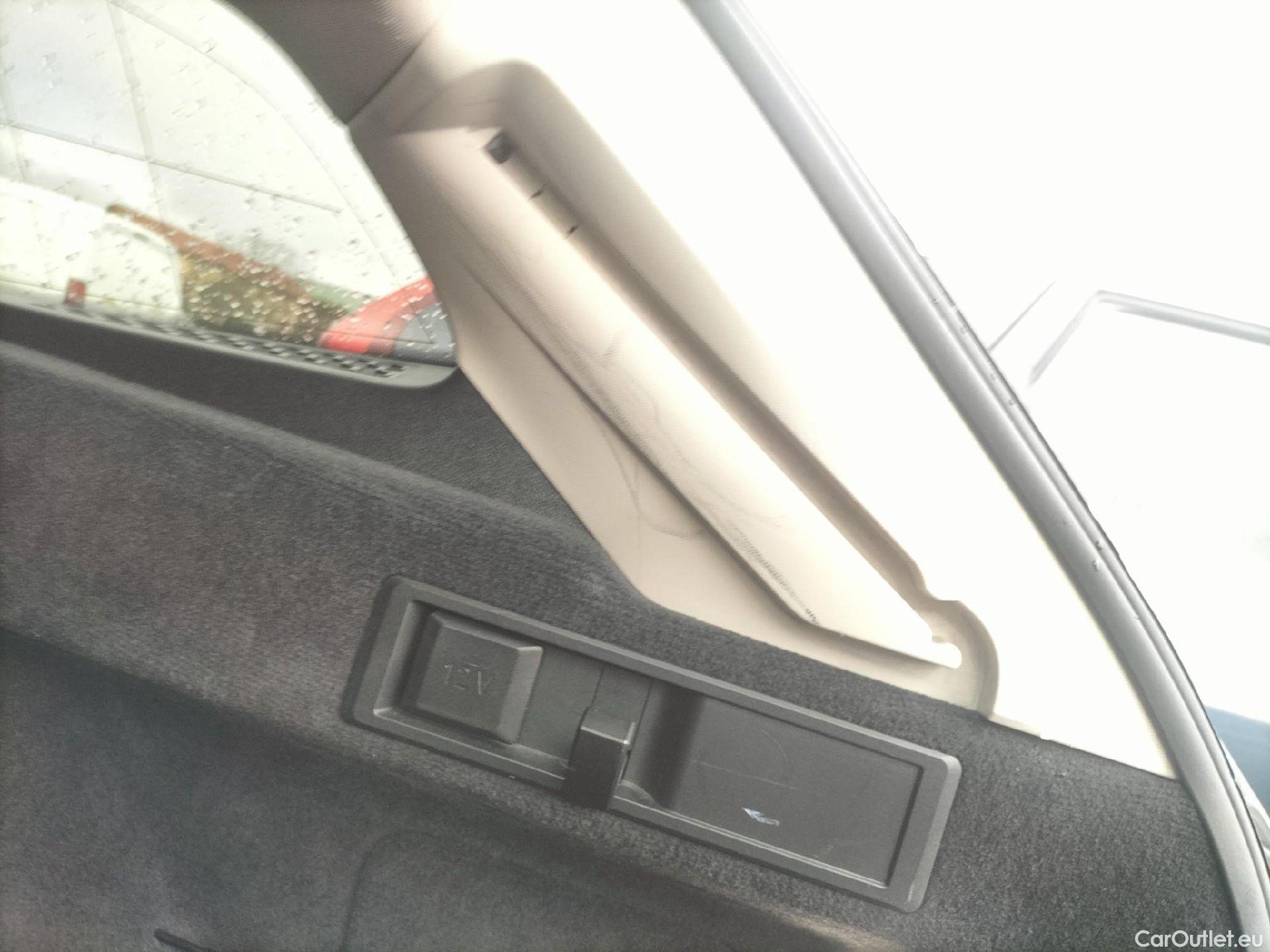  Bmw  Serie 3 BMW  / 2019 / 5P / familiar 320d Auto.Touring #19