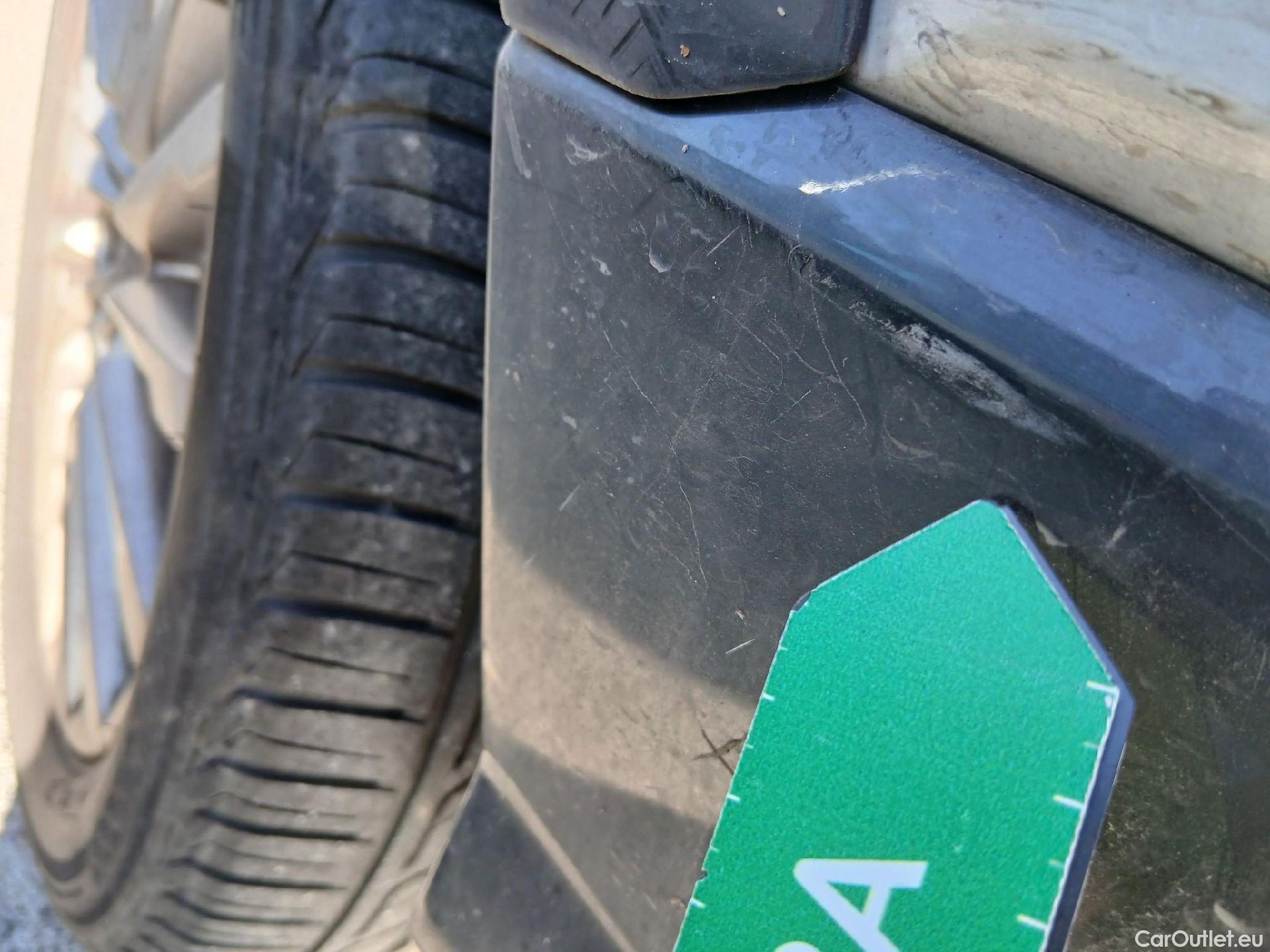  Audi  Q2 AUDI  / 2016 / 5P / todoterreno Design 30 TFSI 85kW (116CV) (AC) #18