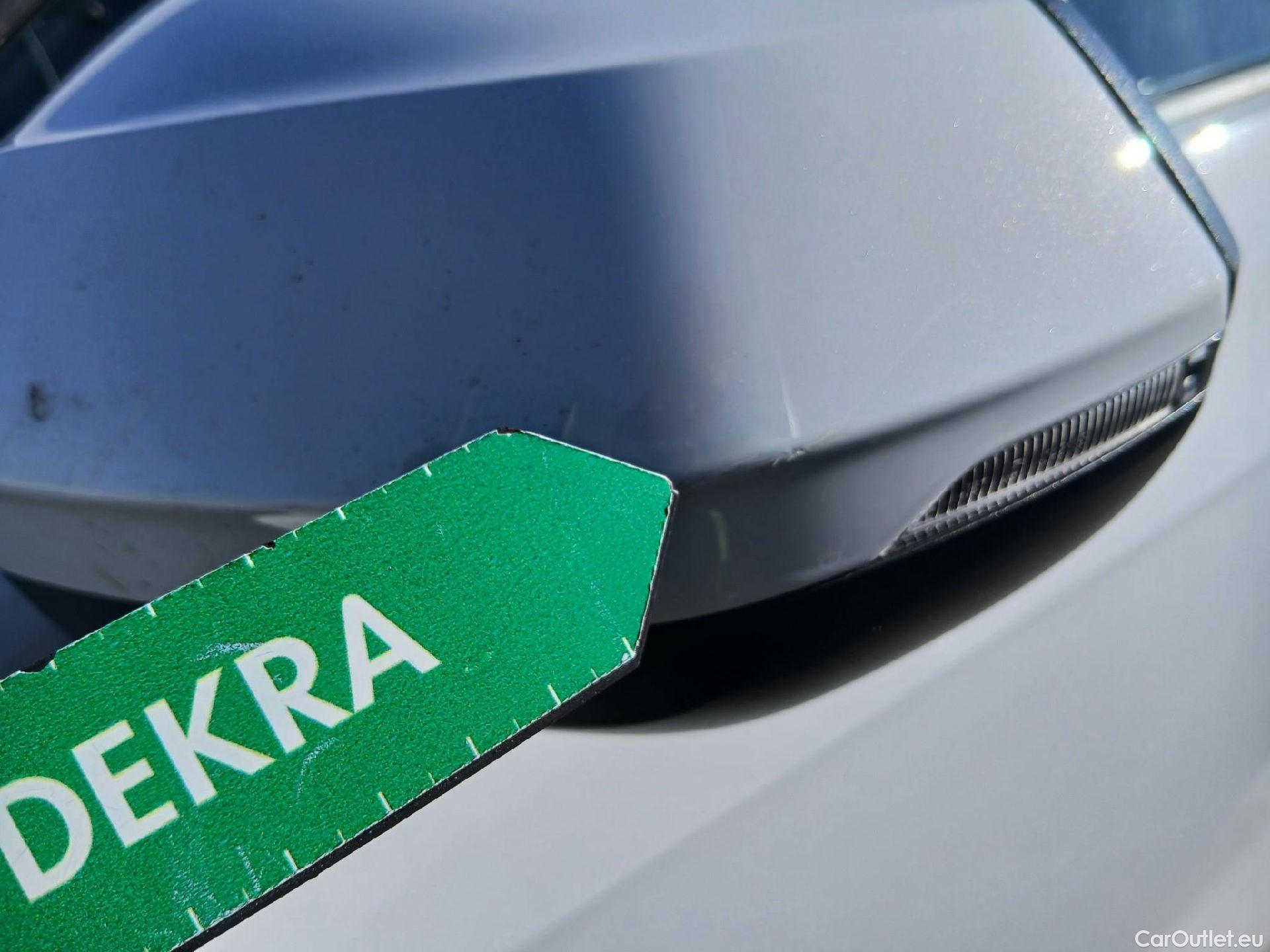  Audi  Q2 AUDI  / 2016 / 5P / todoterreno Design 30 TFSI 85kW (116CV) (AC) #7