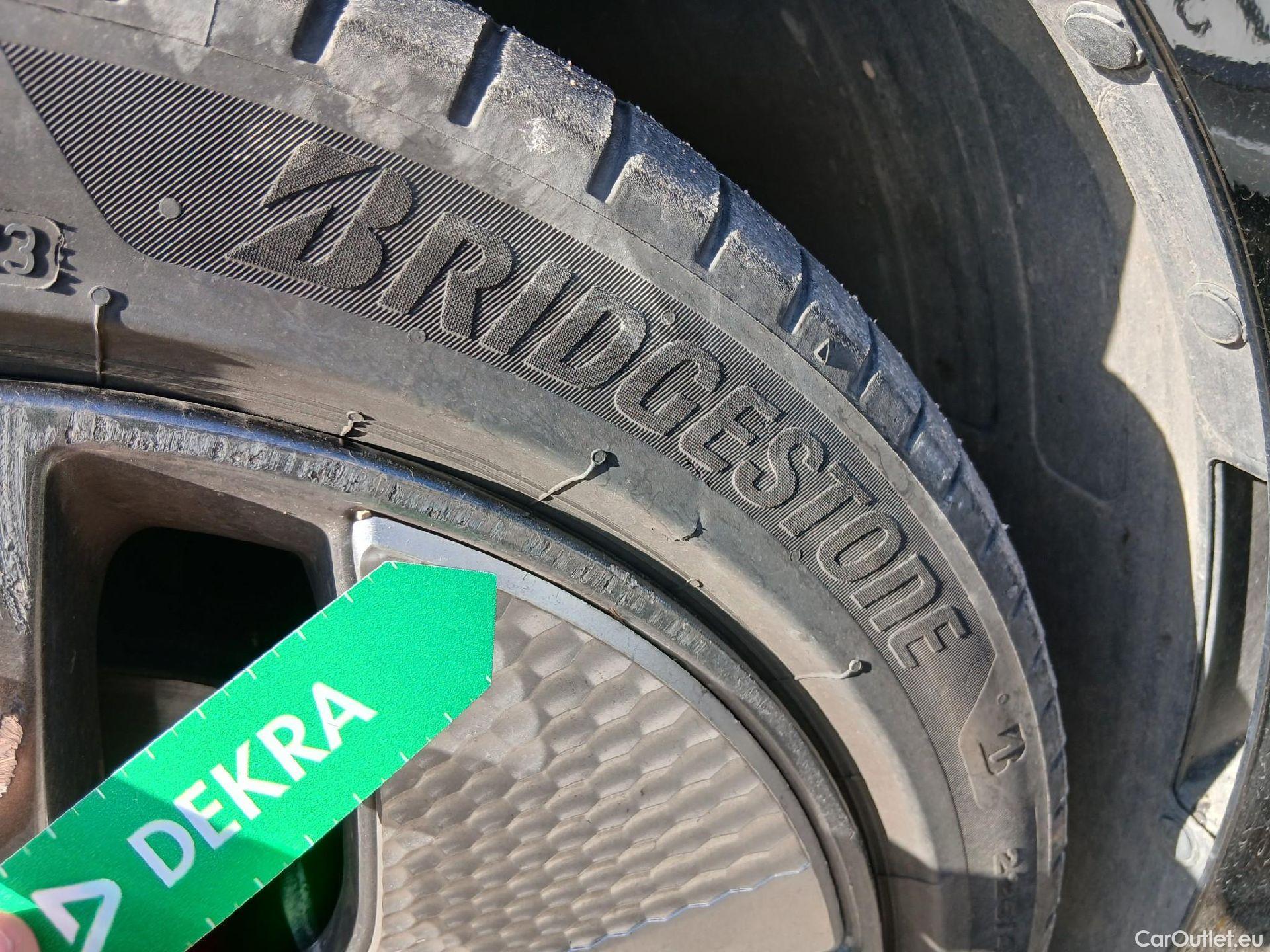  Hyundai   Ioniq HYUNDAI / 2019 / 5P / berlina con portón 1.6 GDI HEV Tecno DCT #17