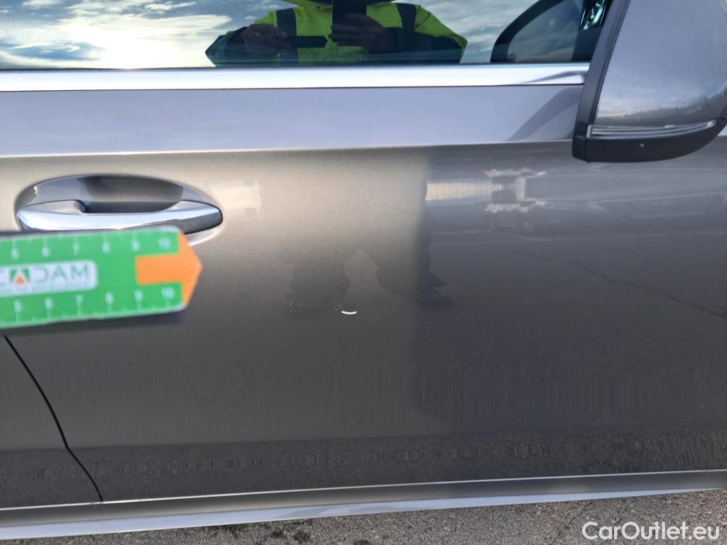  Mercedes  A-Klasse MERCEDES-BENZ Clase A / 2018 / 5P / berlina con portón A 250 e #19